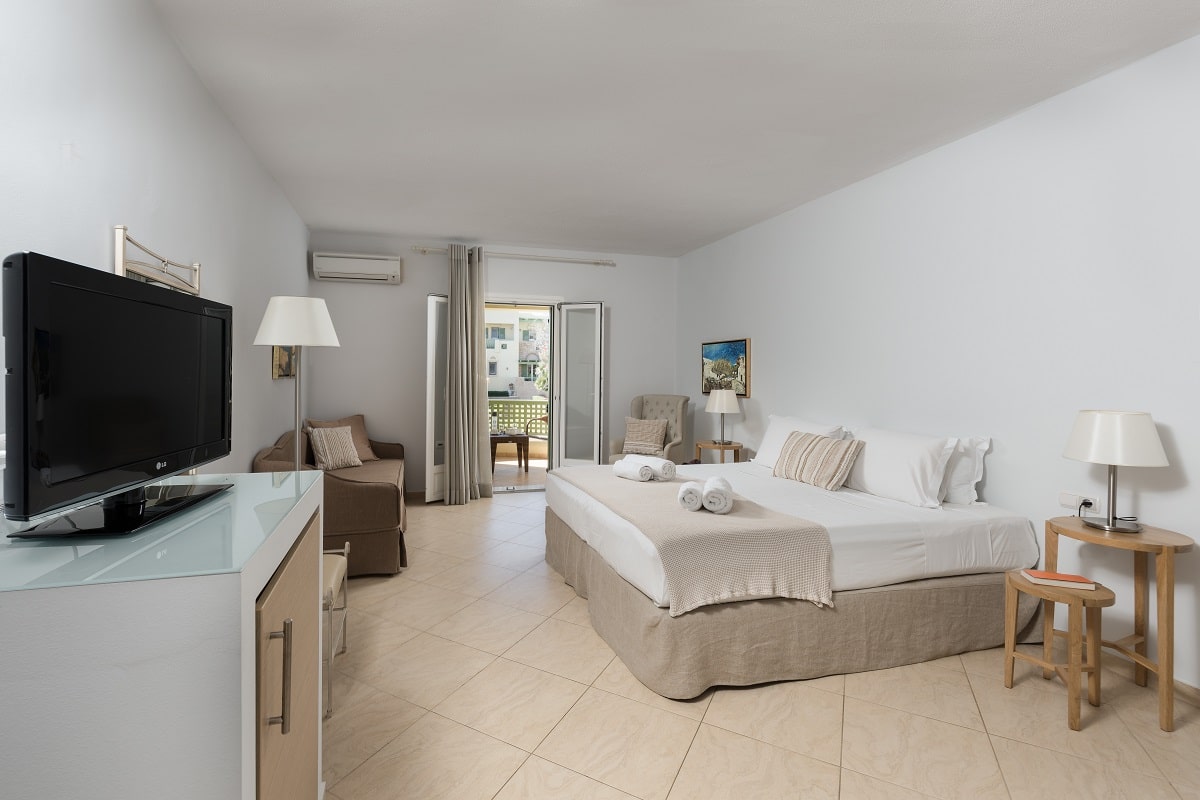 Junior Suite Side Sea View