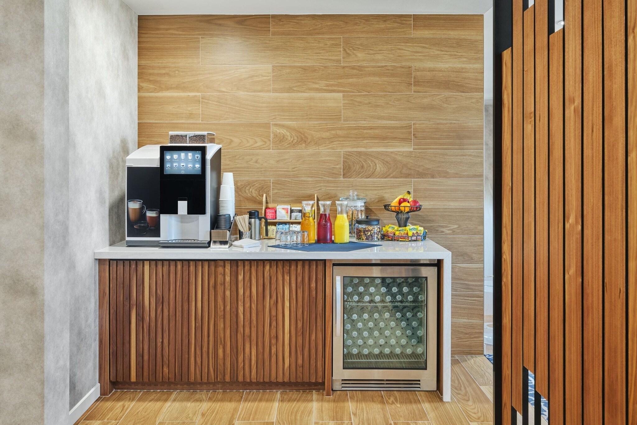 Double Club King Bed