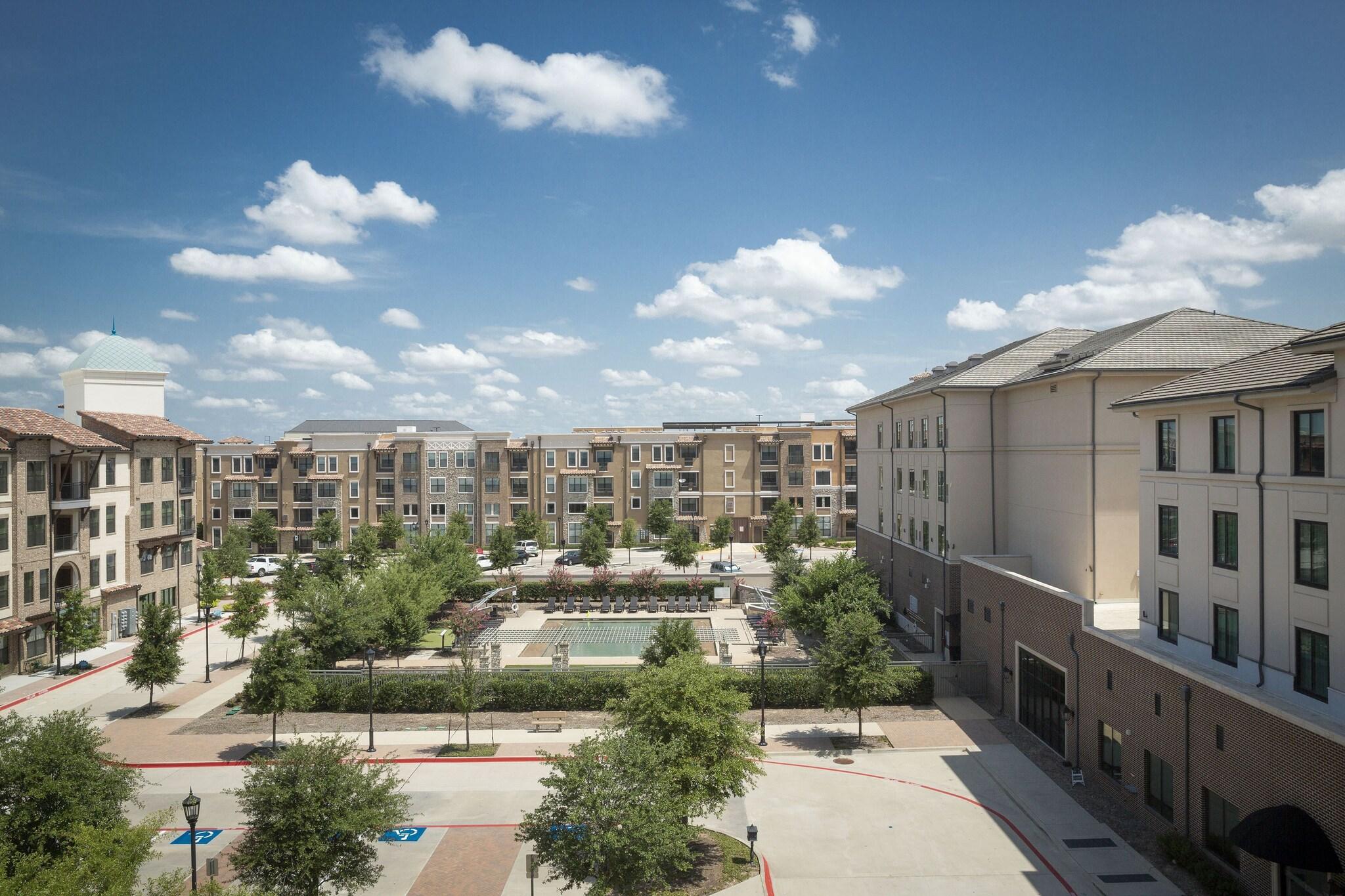 Double Deluxe King Bed