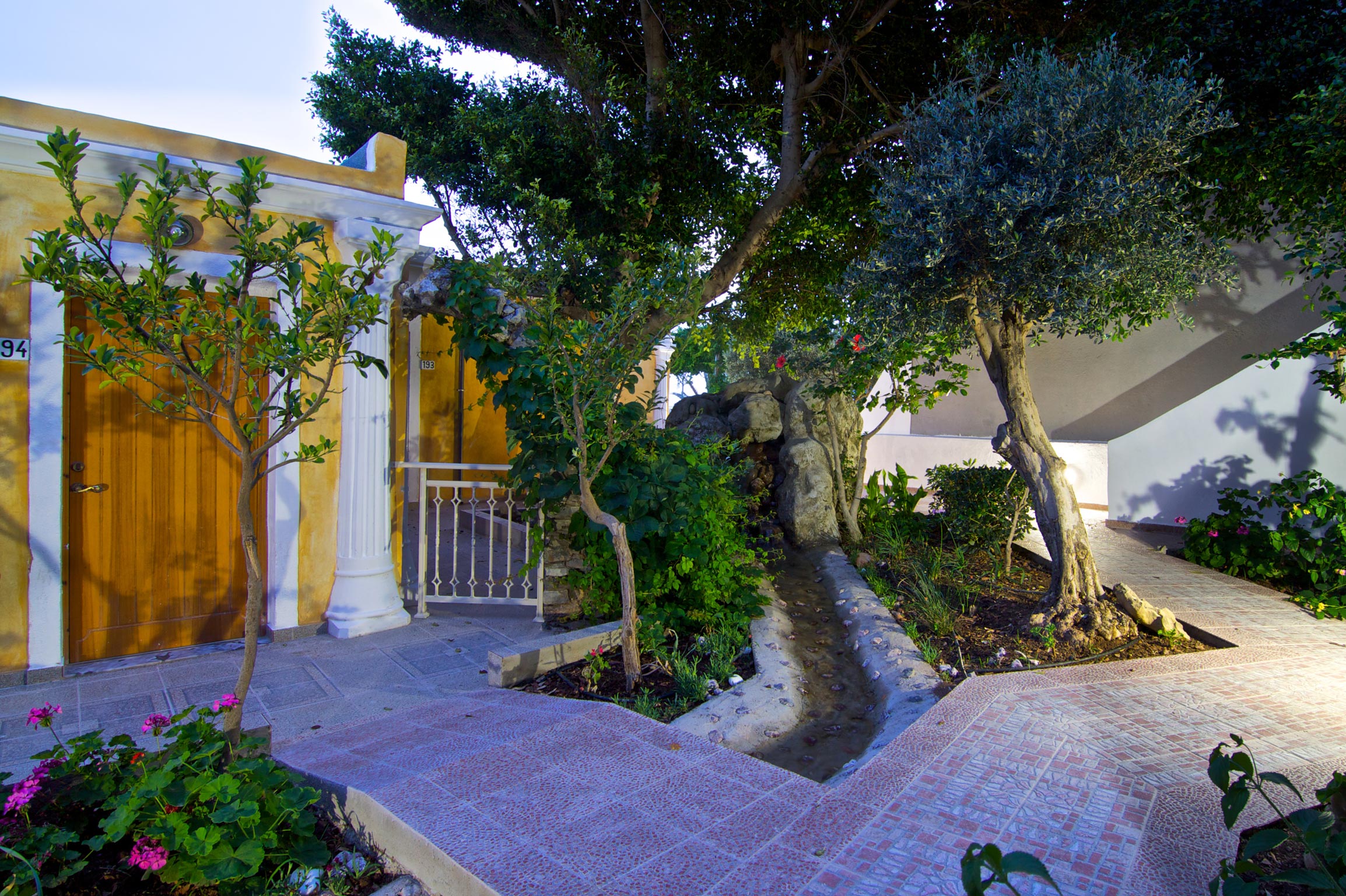 Bungalow Superior Two Double Beds