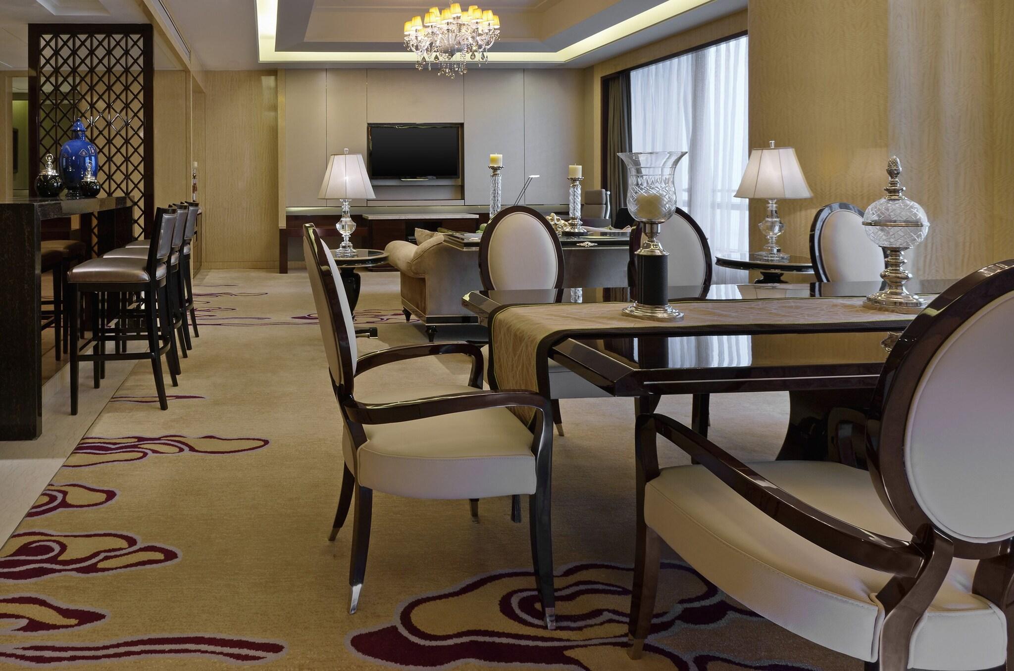 Double Executive King Bed