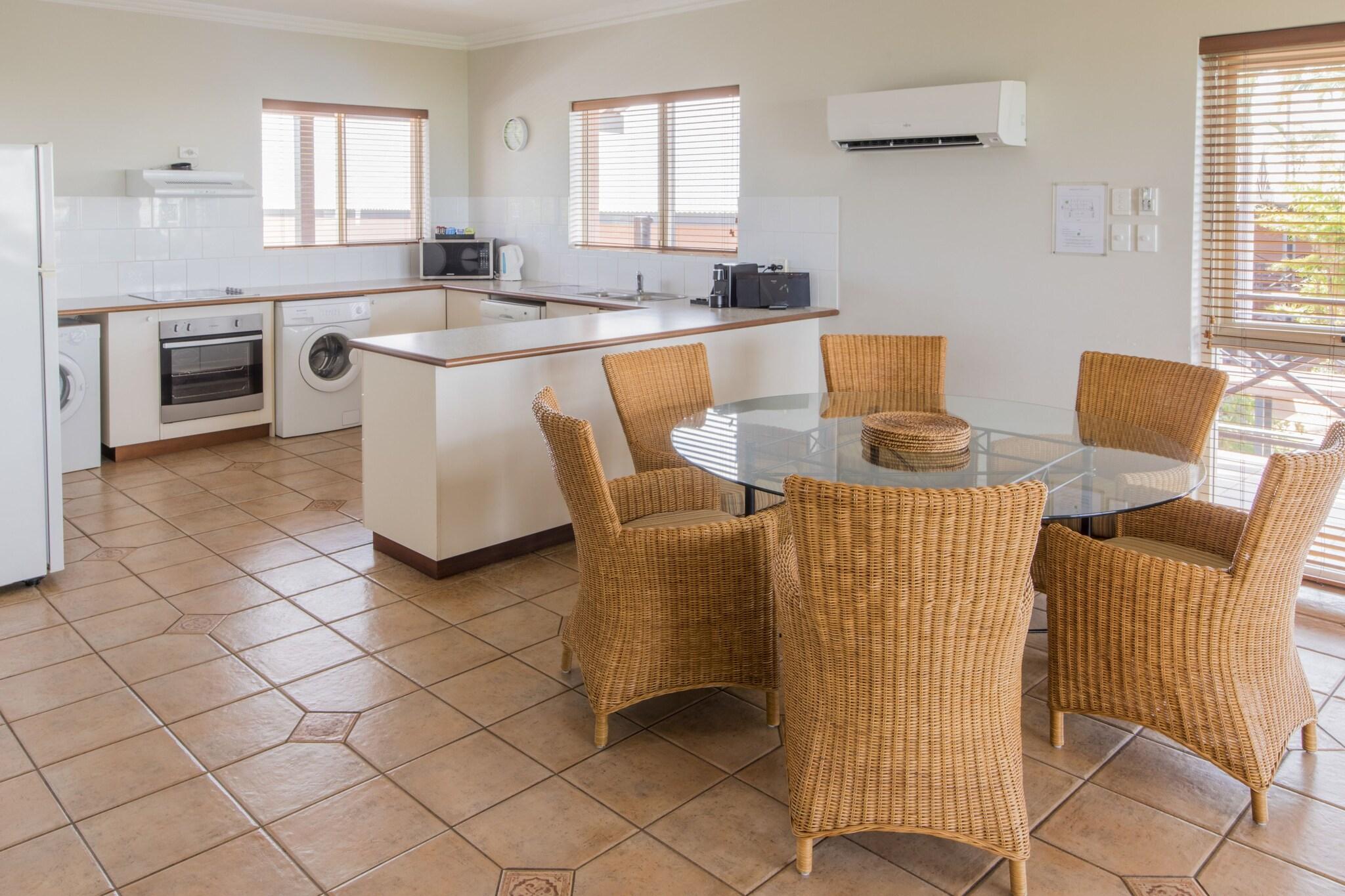 Apartment Queen Bed Two Bedrooms