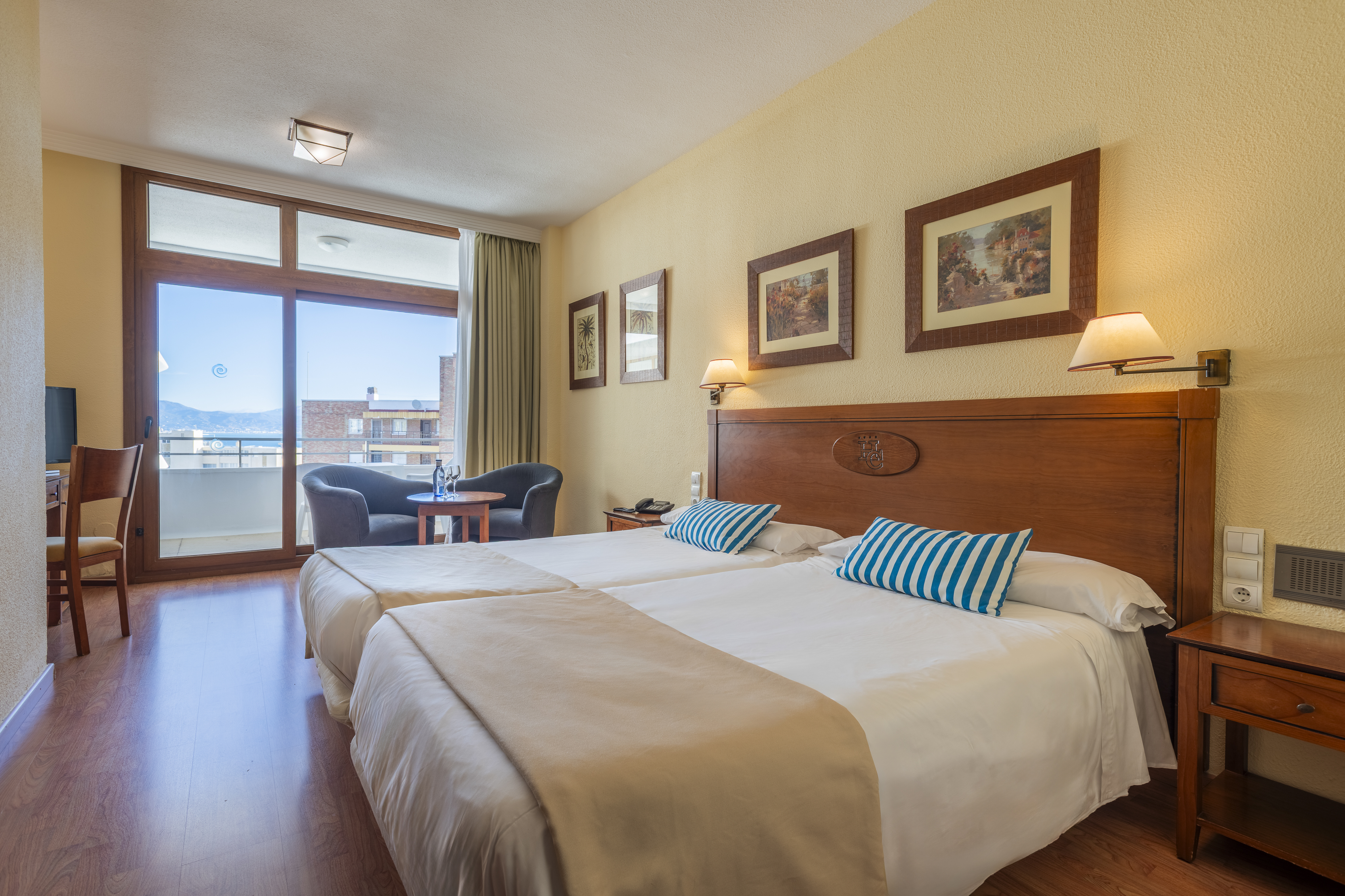 Single Superior Side Sea View