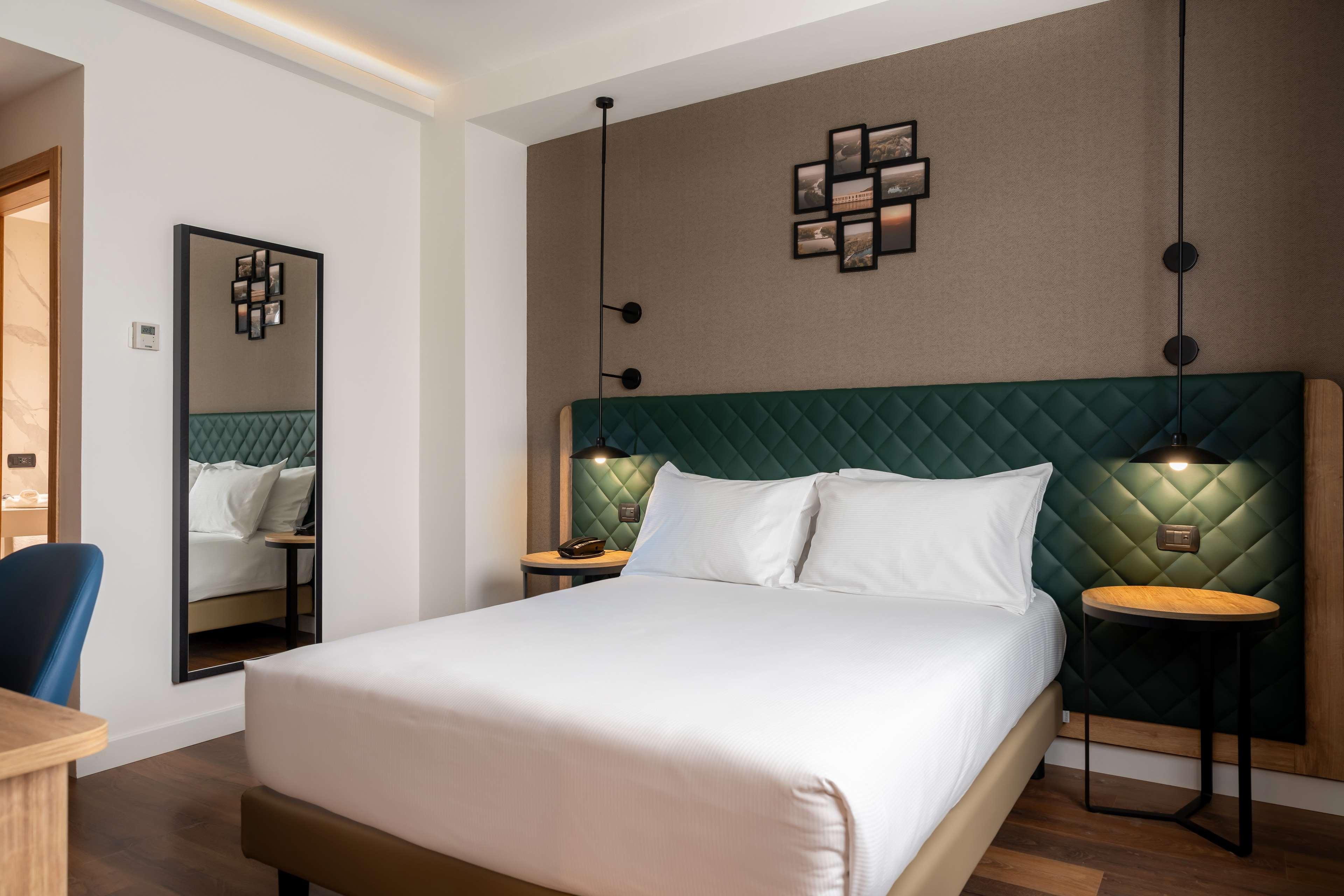 Double Queen Size Bed