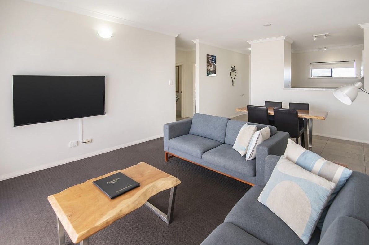 Apartment King Bed Two Bedrooms