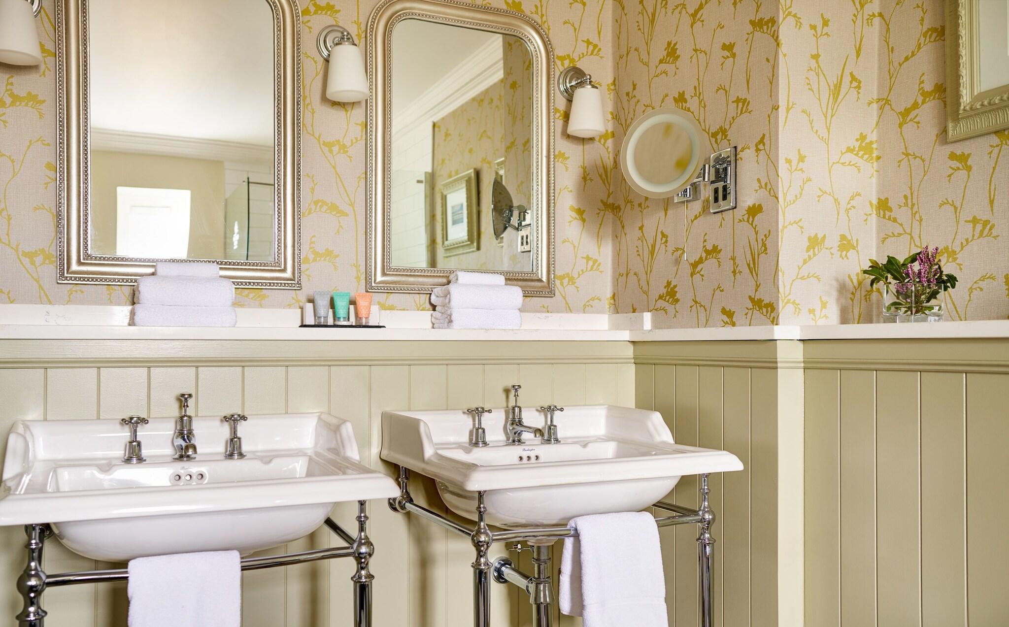 Double Superior King Bed