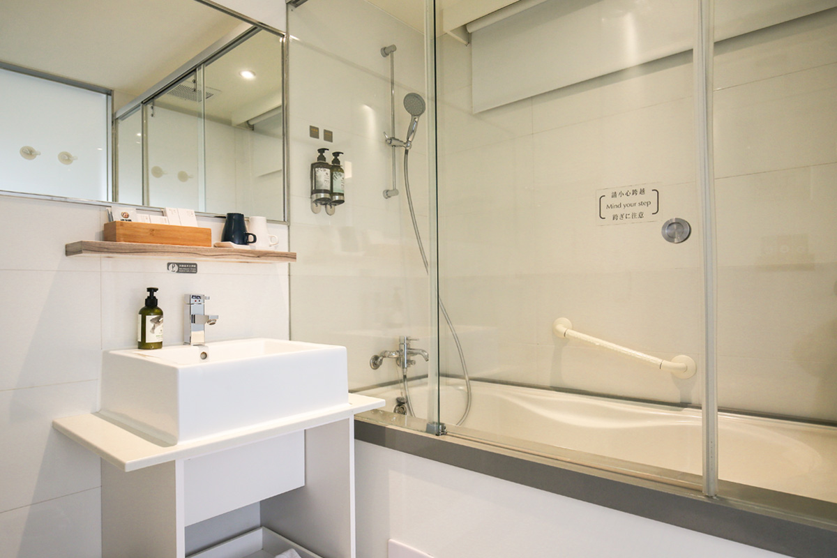 Twin Deluxe City View