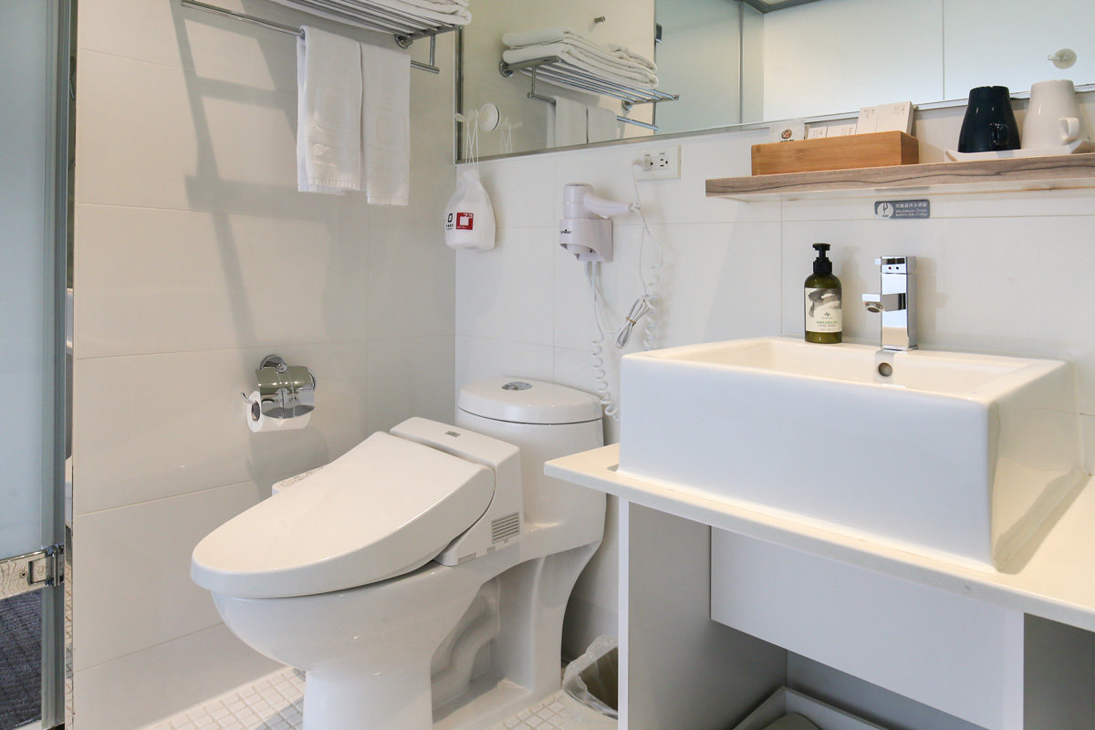 Twin Deluxe City View