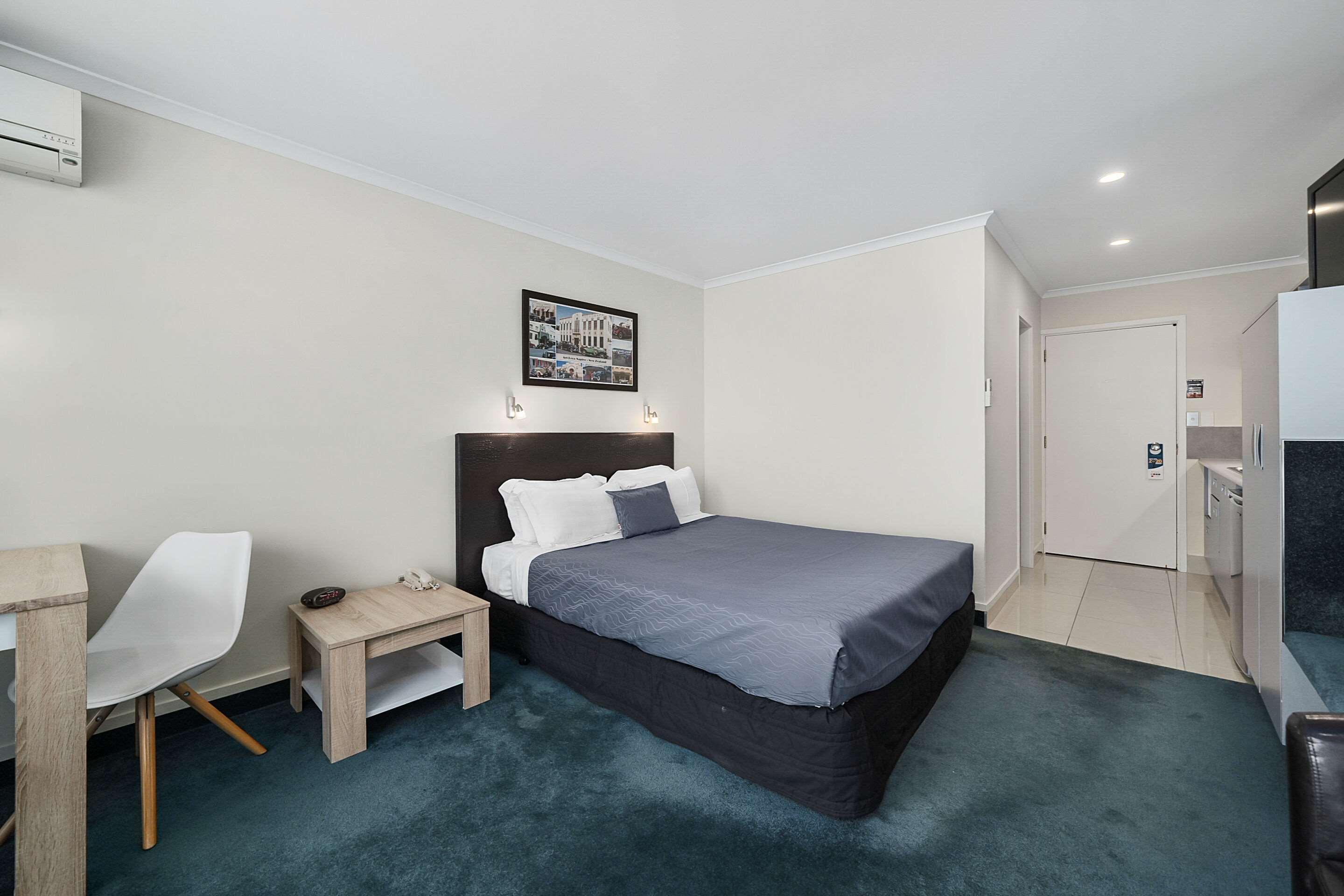 Double King Bed Non Smoking