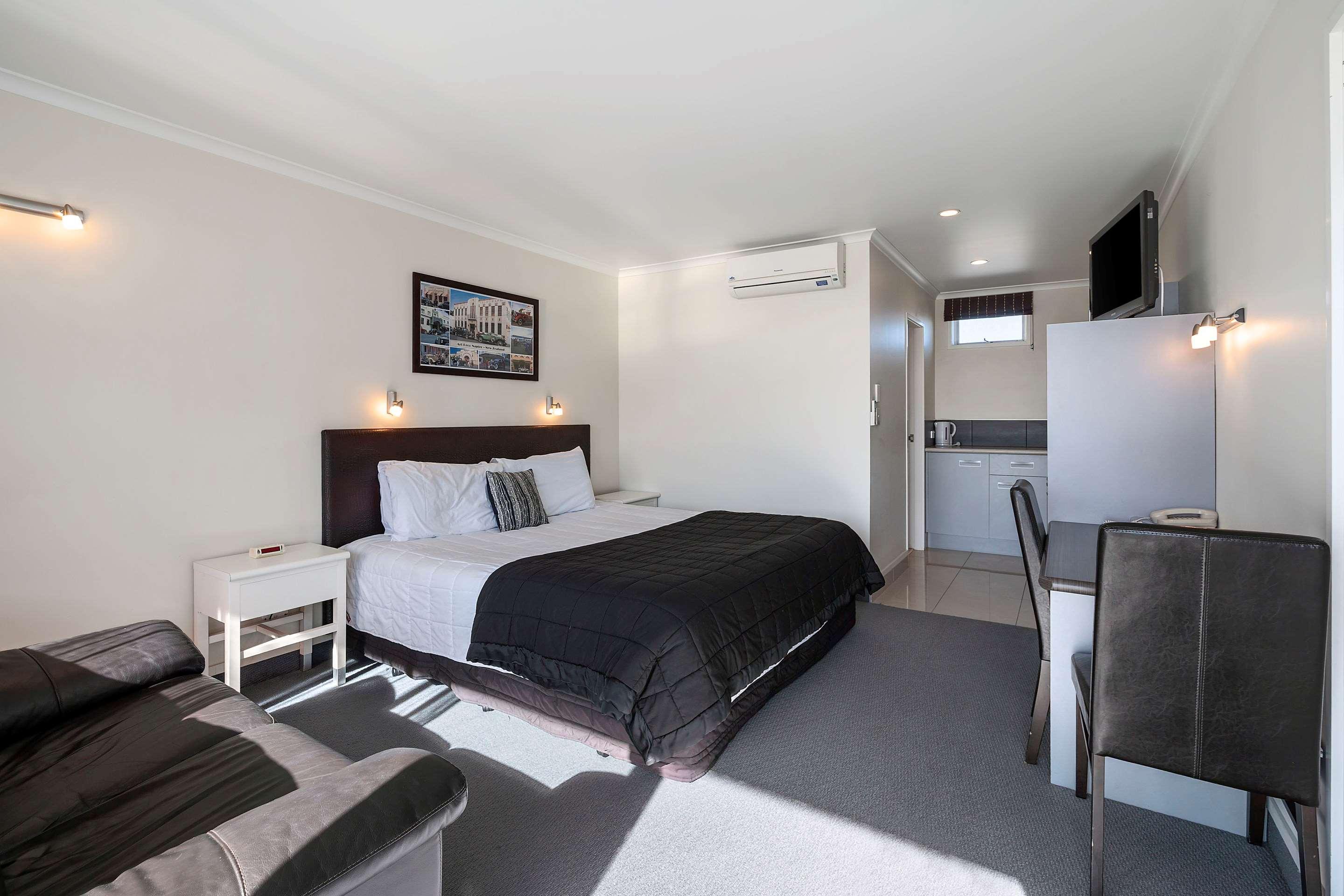 Double King Bed Non Smoking