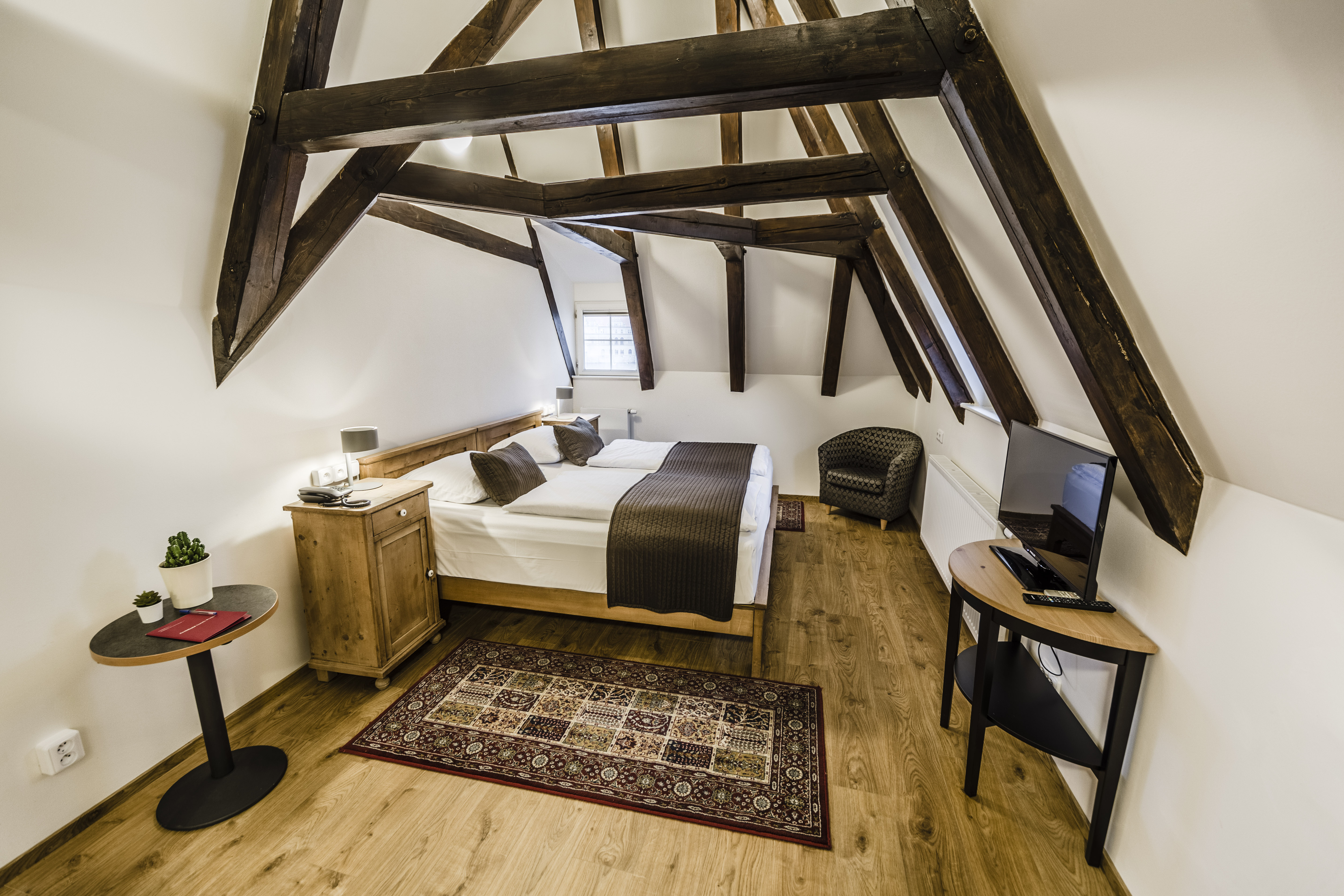 Double or Twin Standard