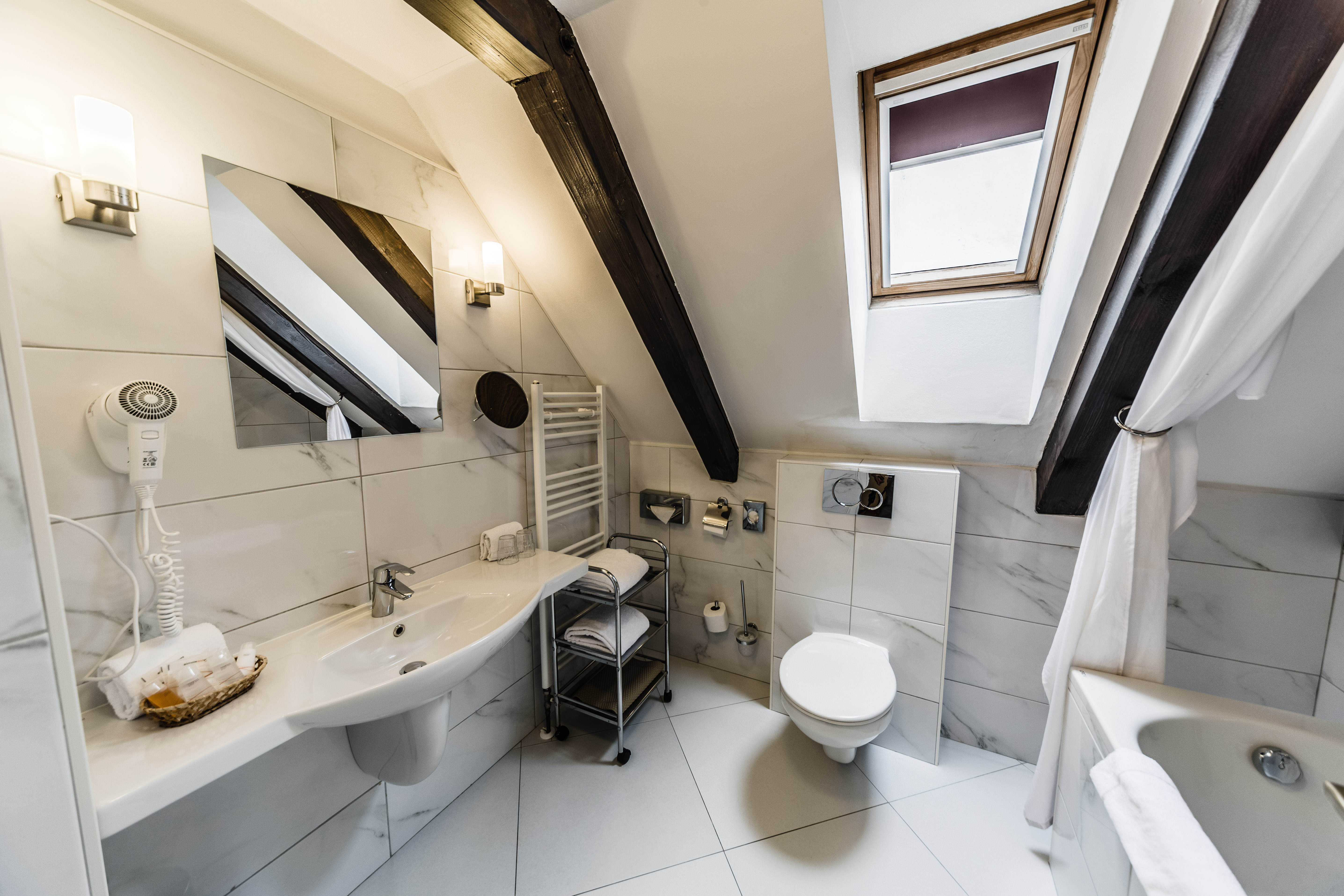 Double or Twin Standard