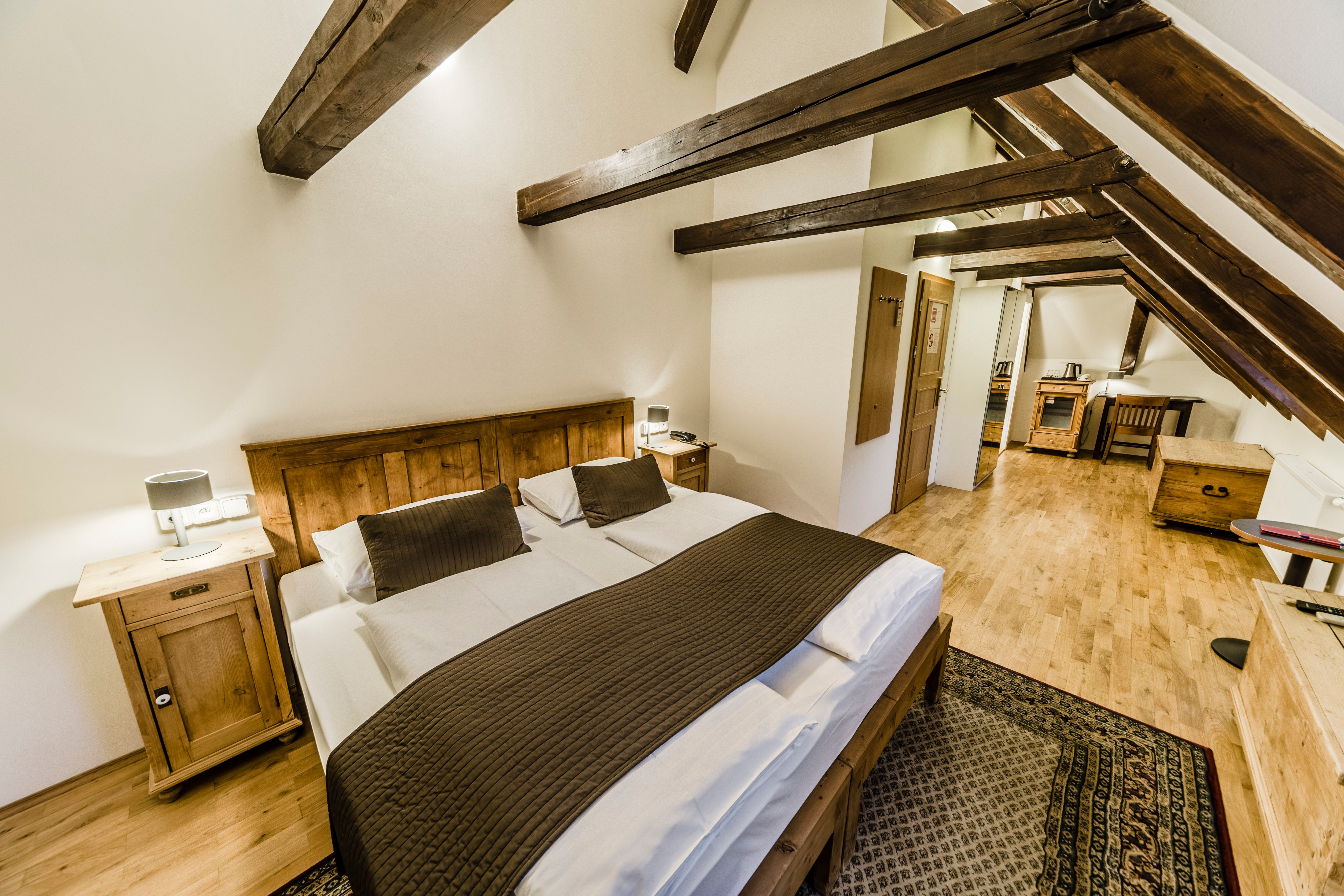 Double or Twin Standard