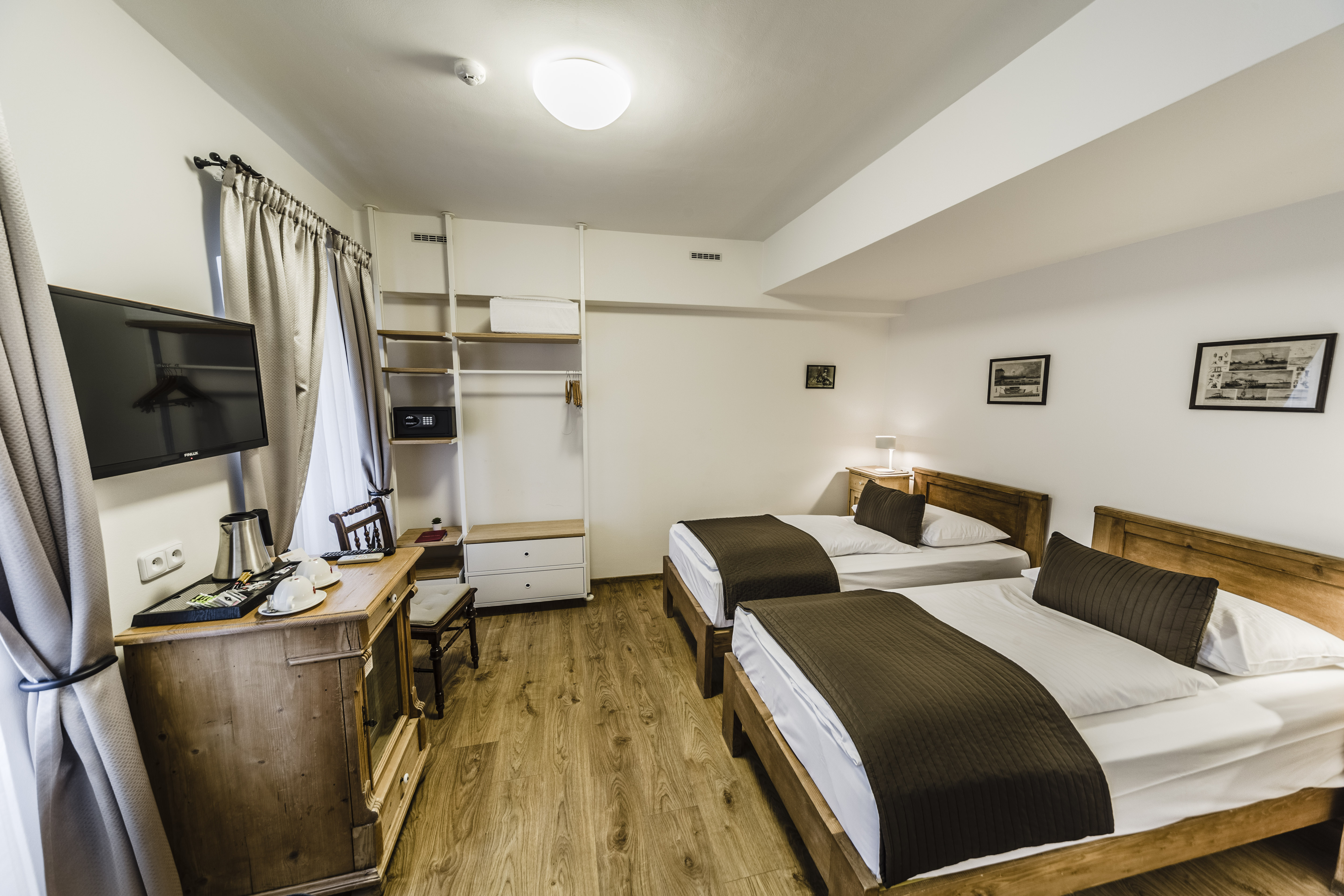 Double or Twin Standard