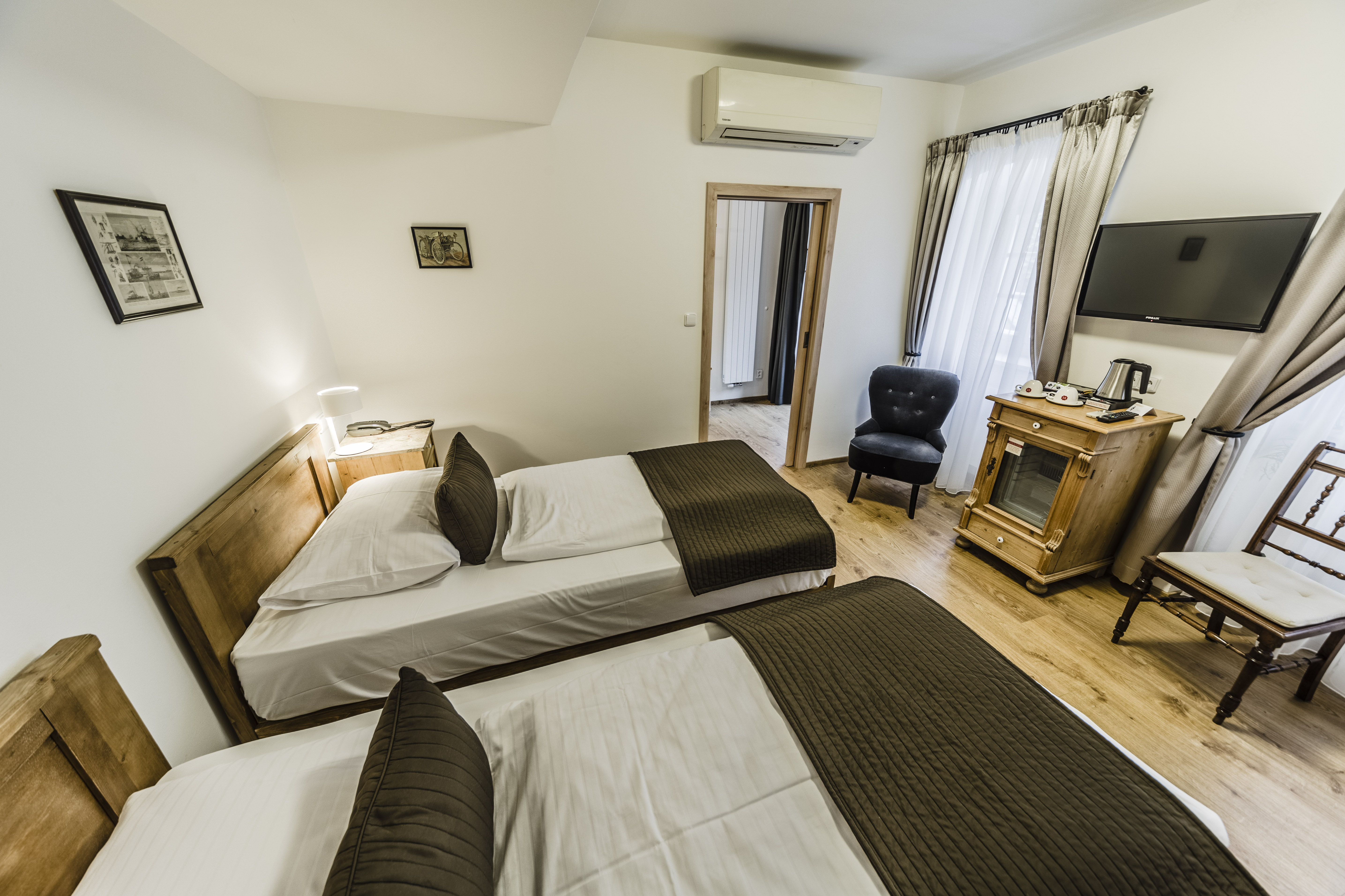 Double or Twin Standard