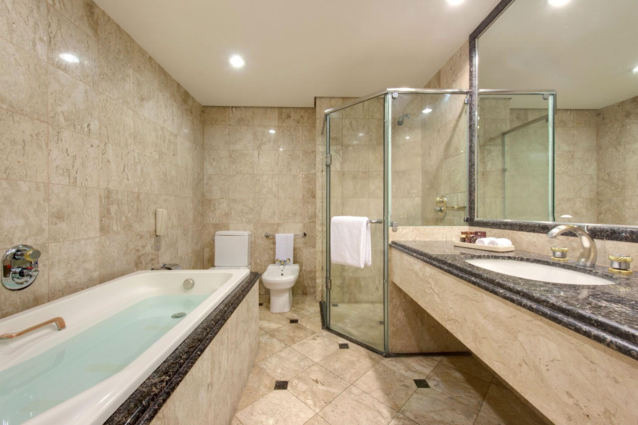 Double Club King Bed