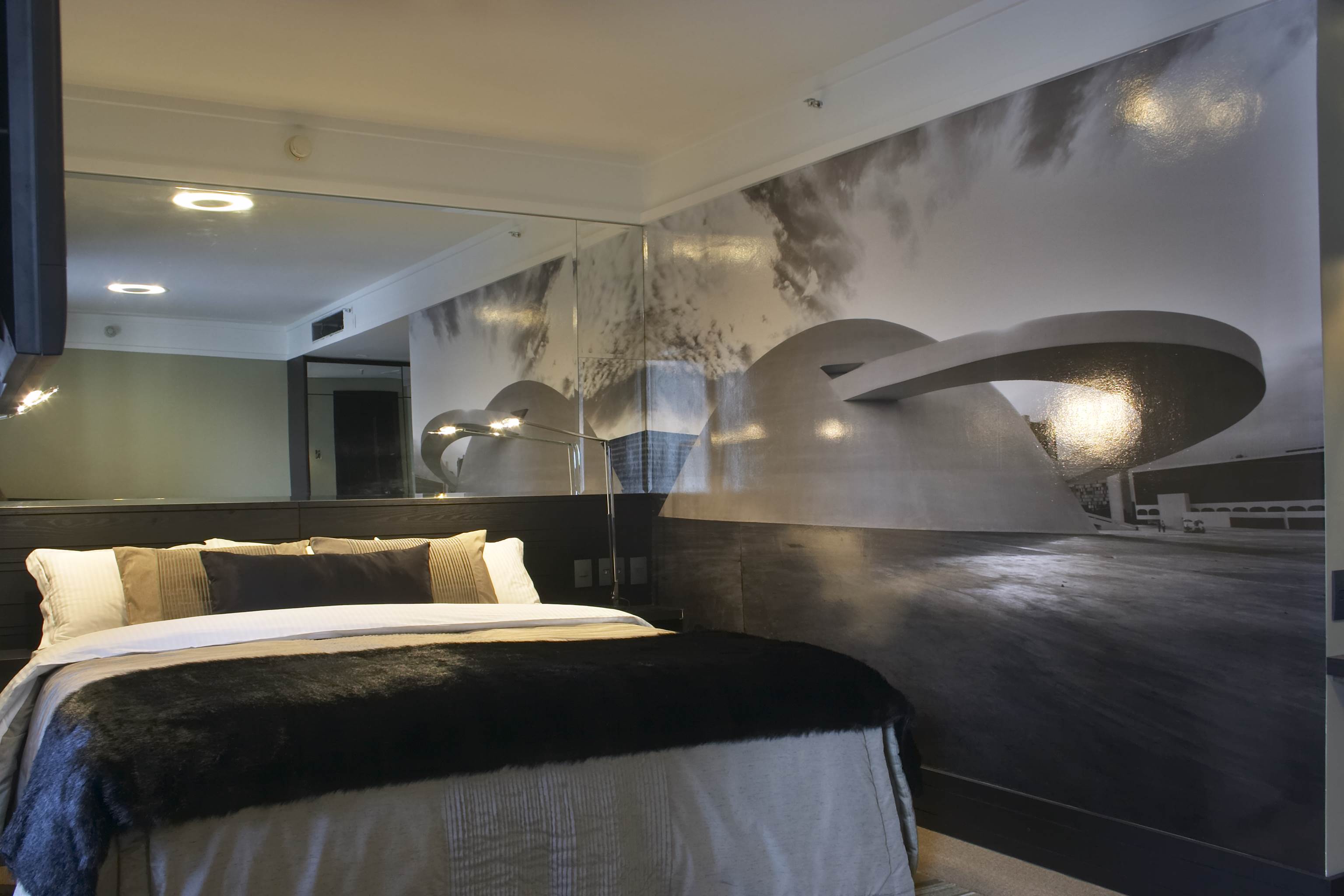 Single Executive King Bed