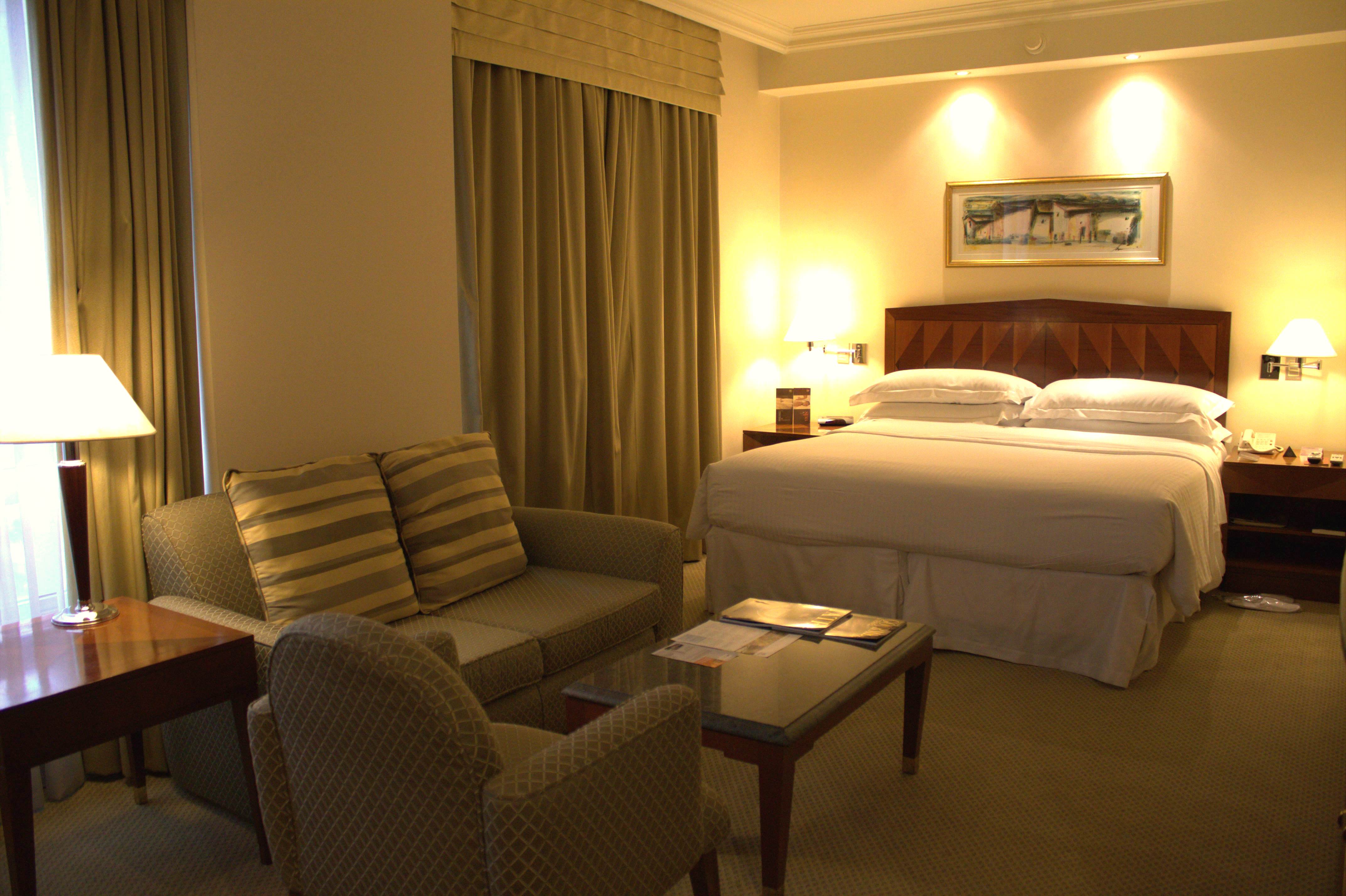 Double Club King Bed