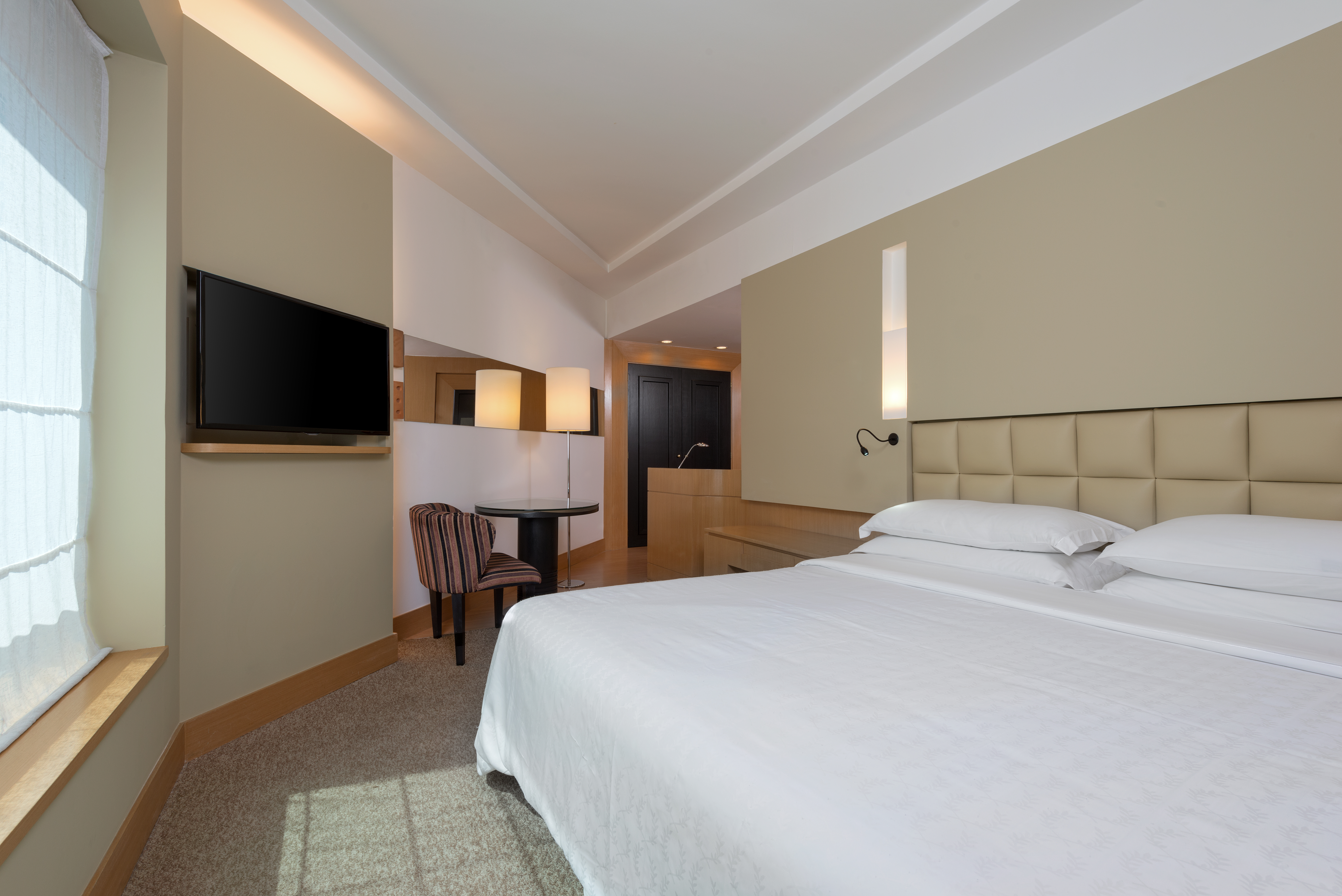 Double Club King Bed