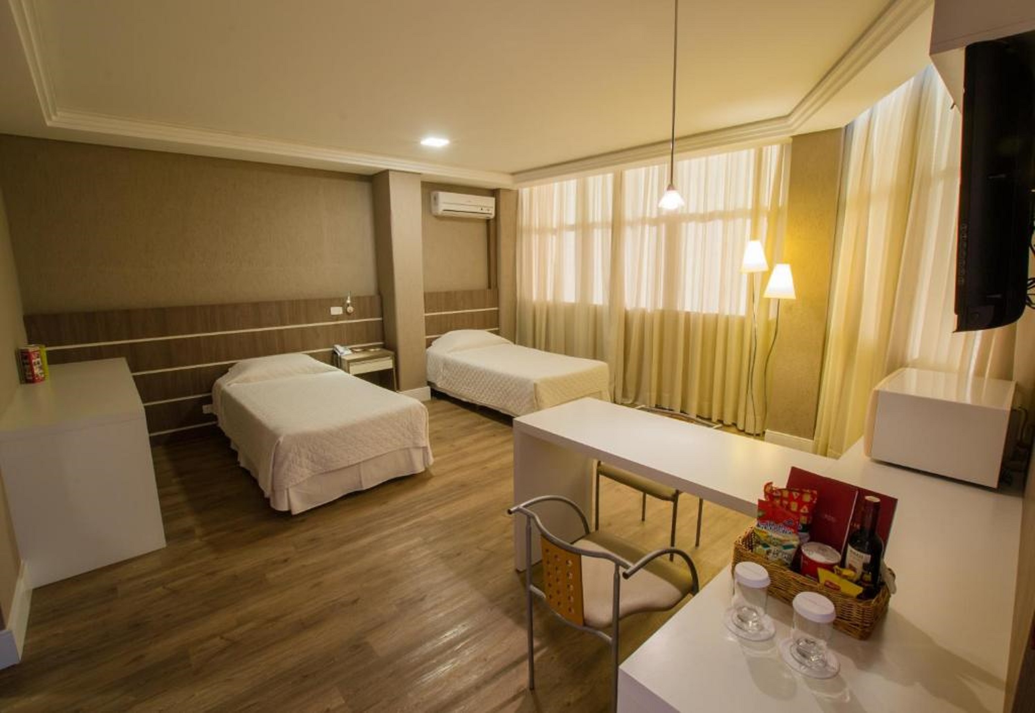 Family Room Capacity 1