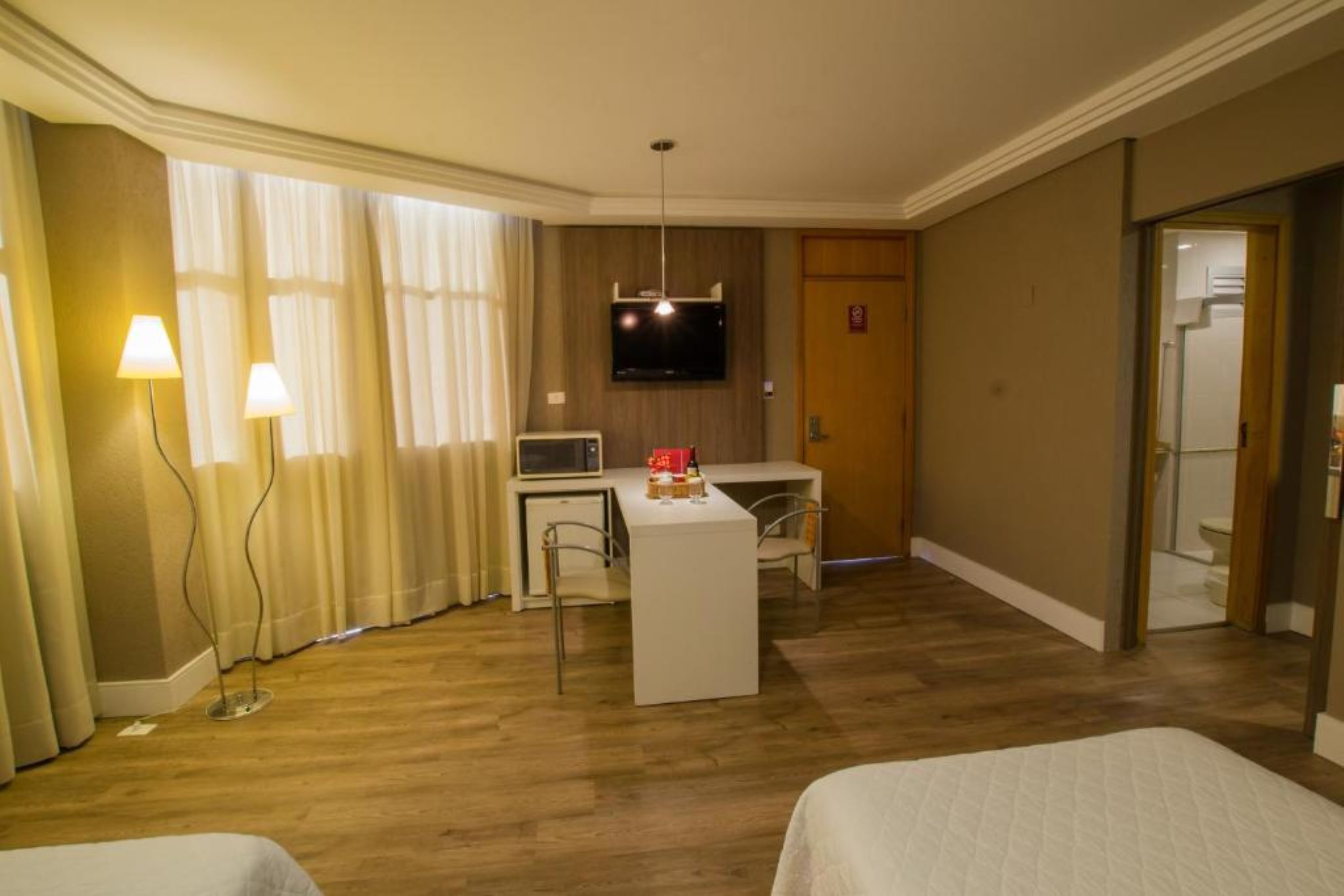 Family Room Capacity 2