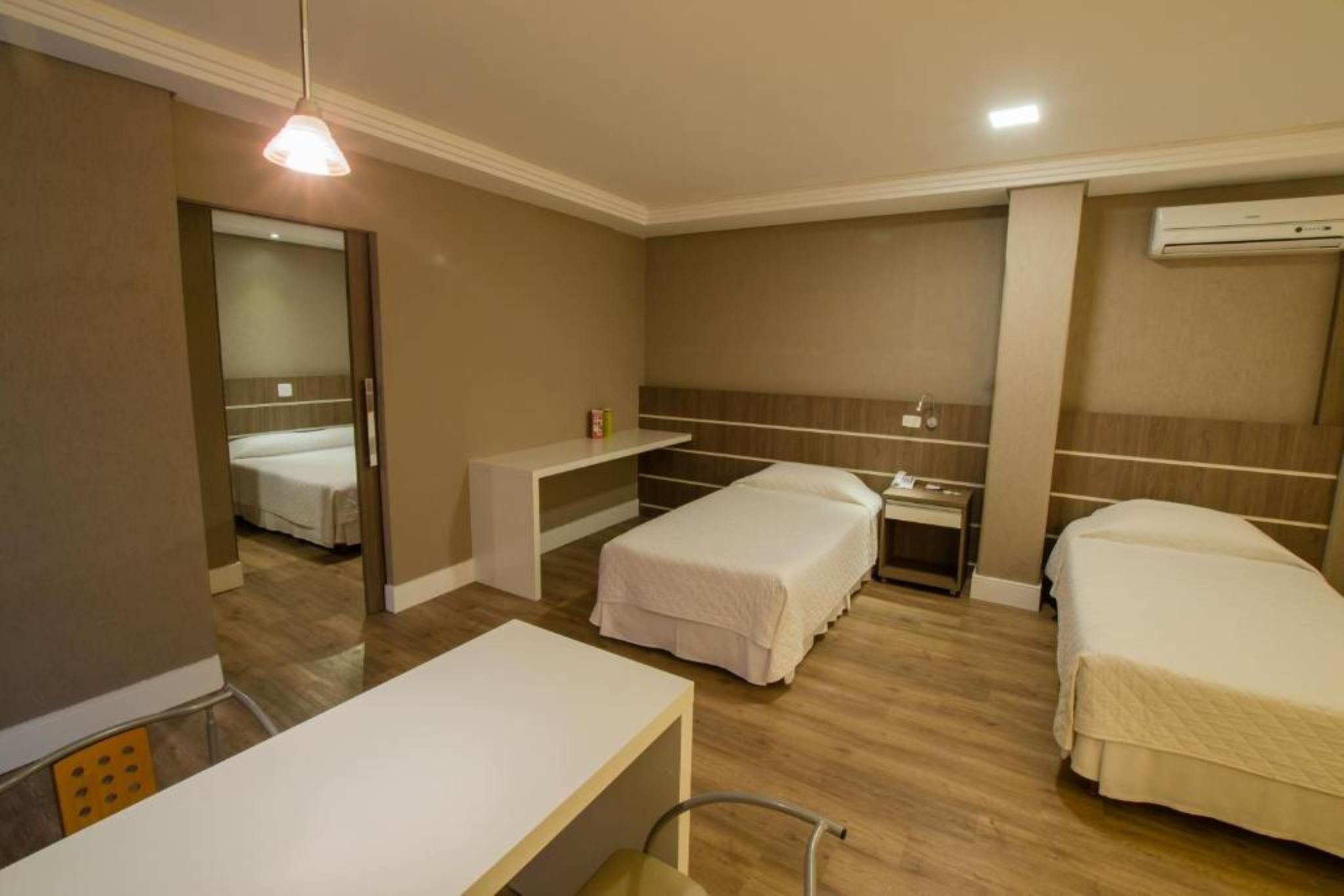 Family Room Capacity 2