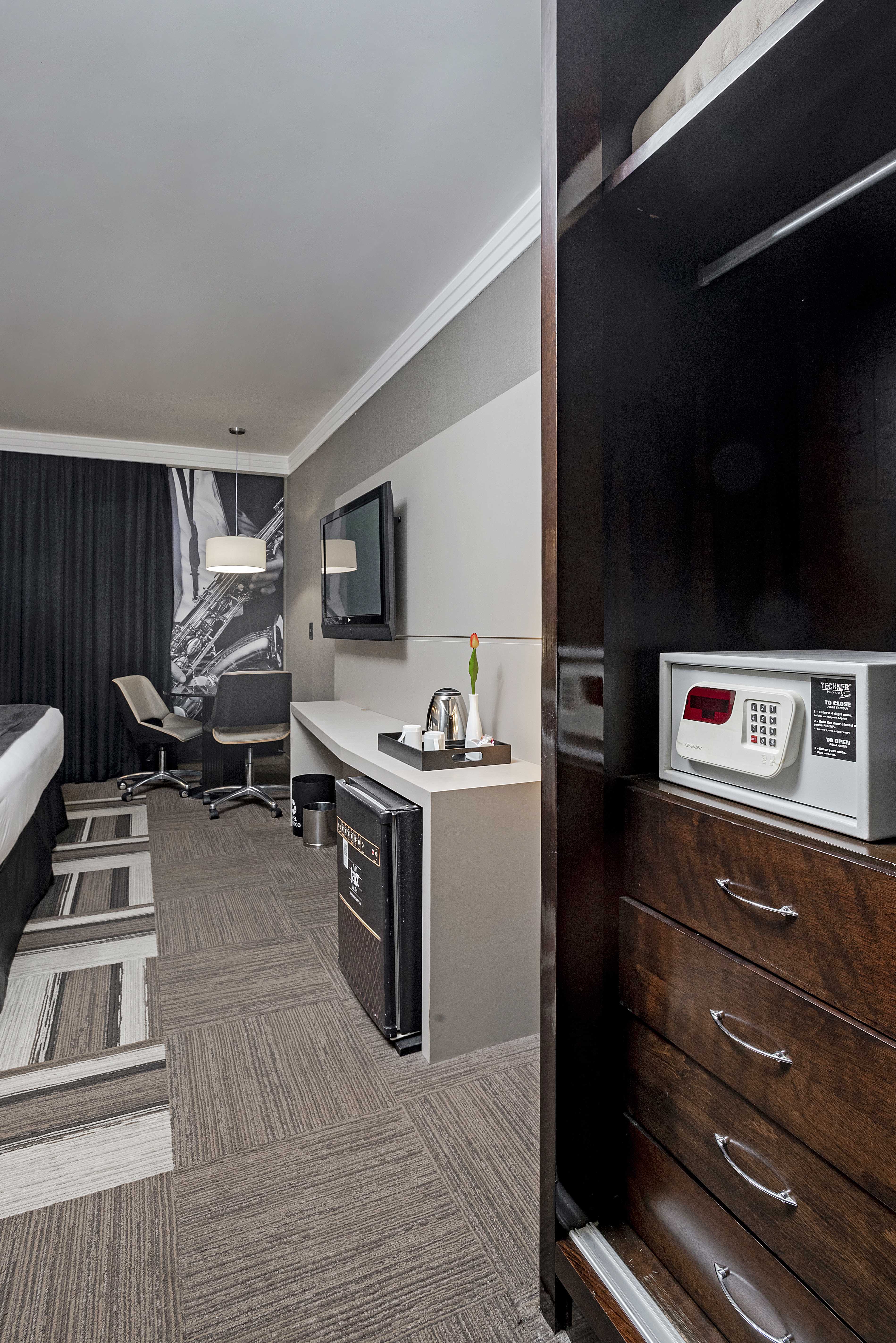 Single Deluxe Superior