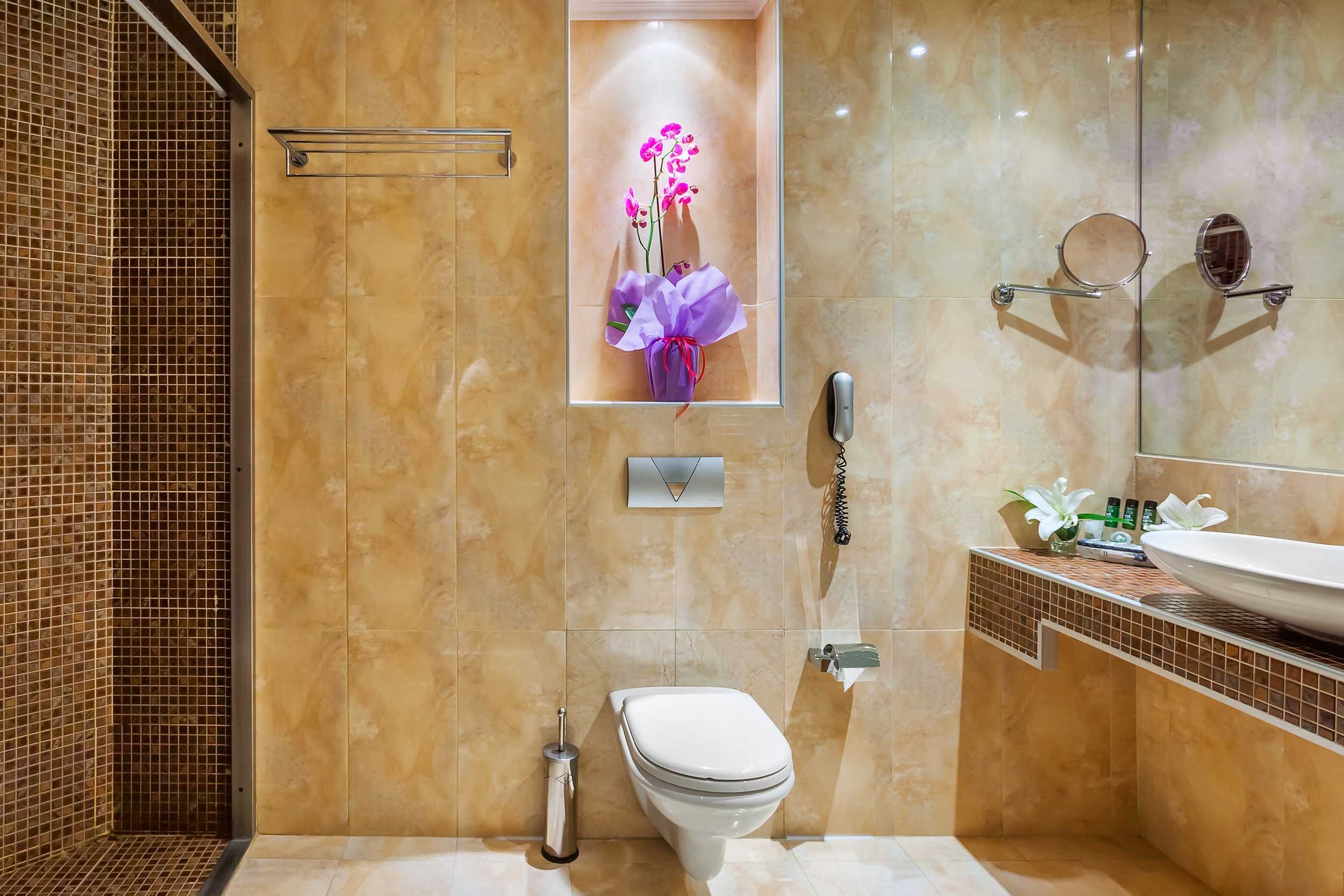 Family Room Garden View Two Bedrooms