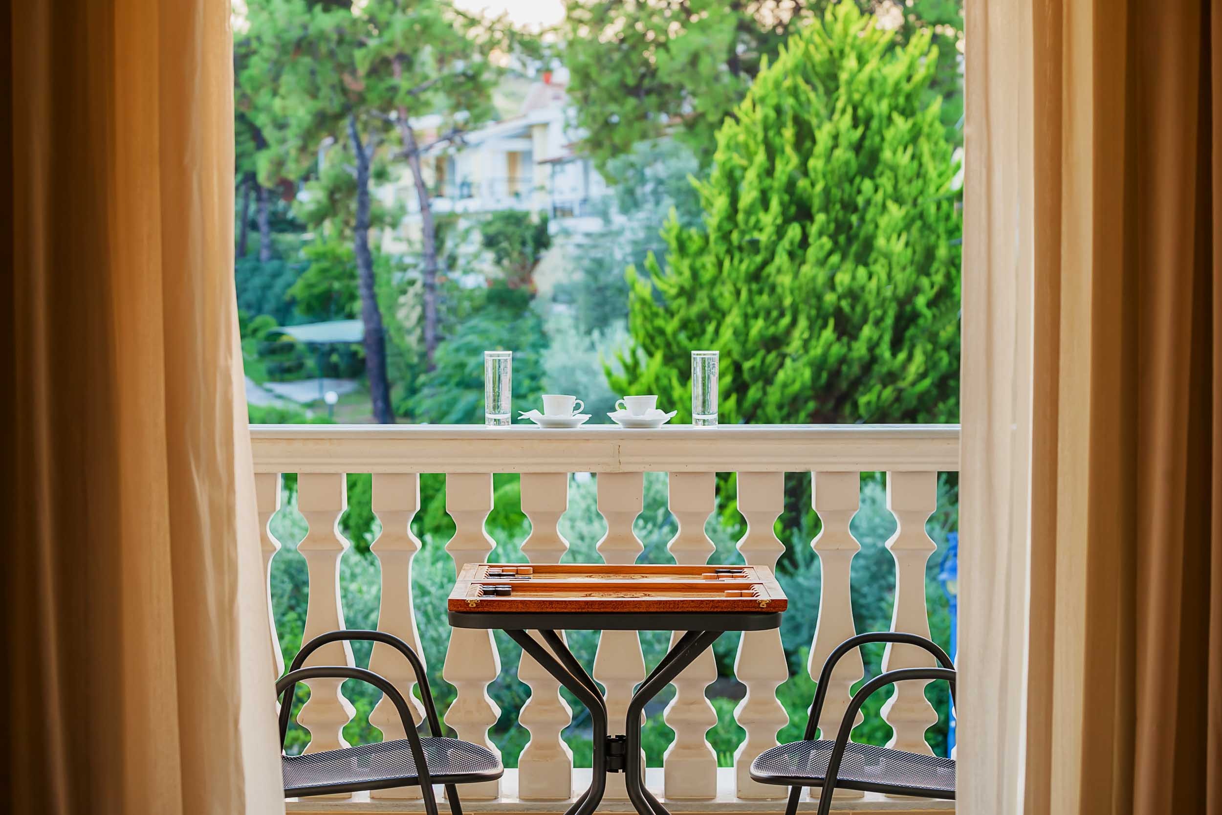 Family Room Garden View Two Bedrooms