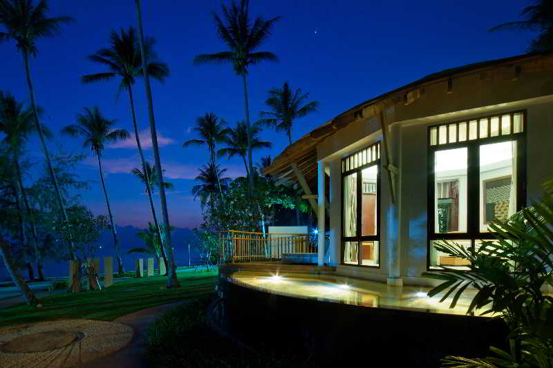 Double or Twin Beach Front