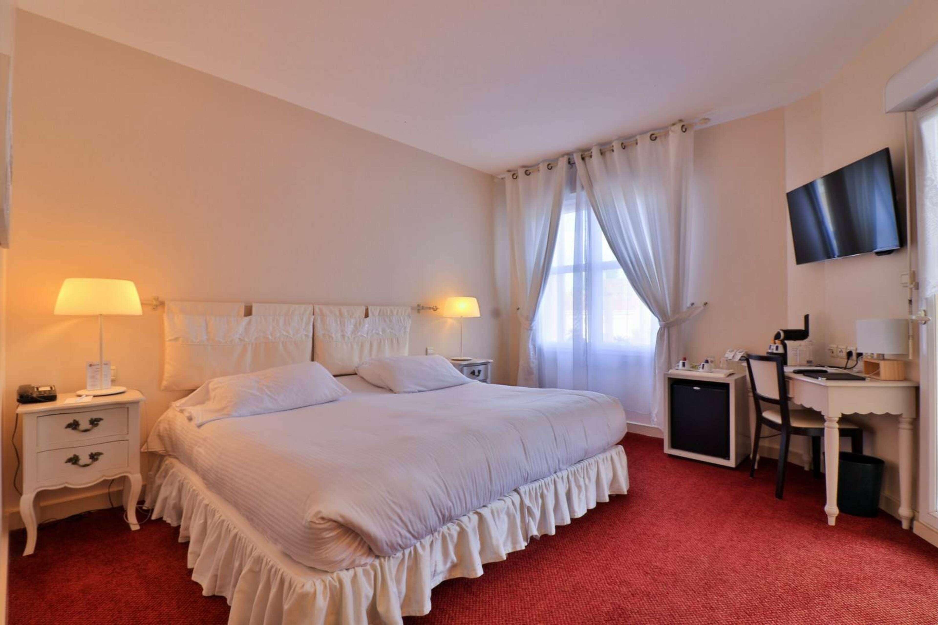 Double Superior King Bed