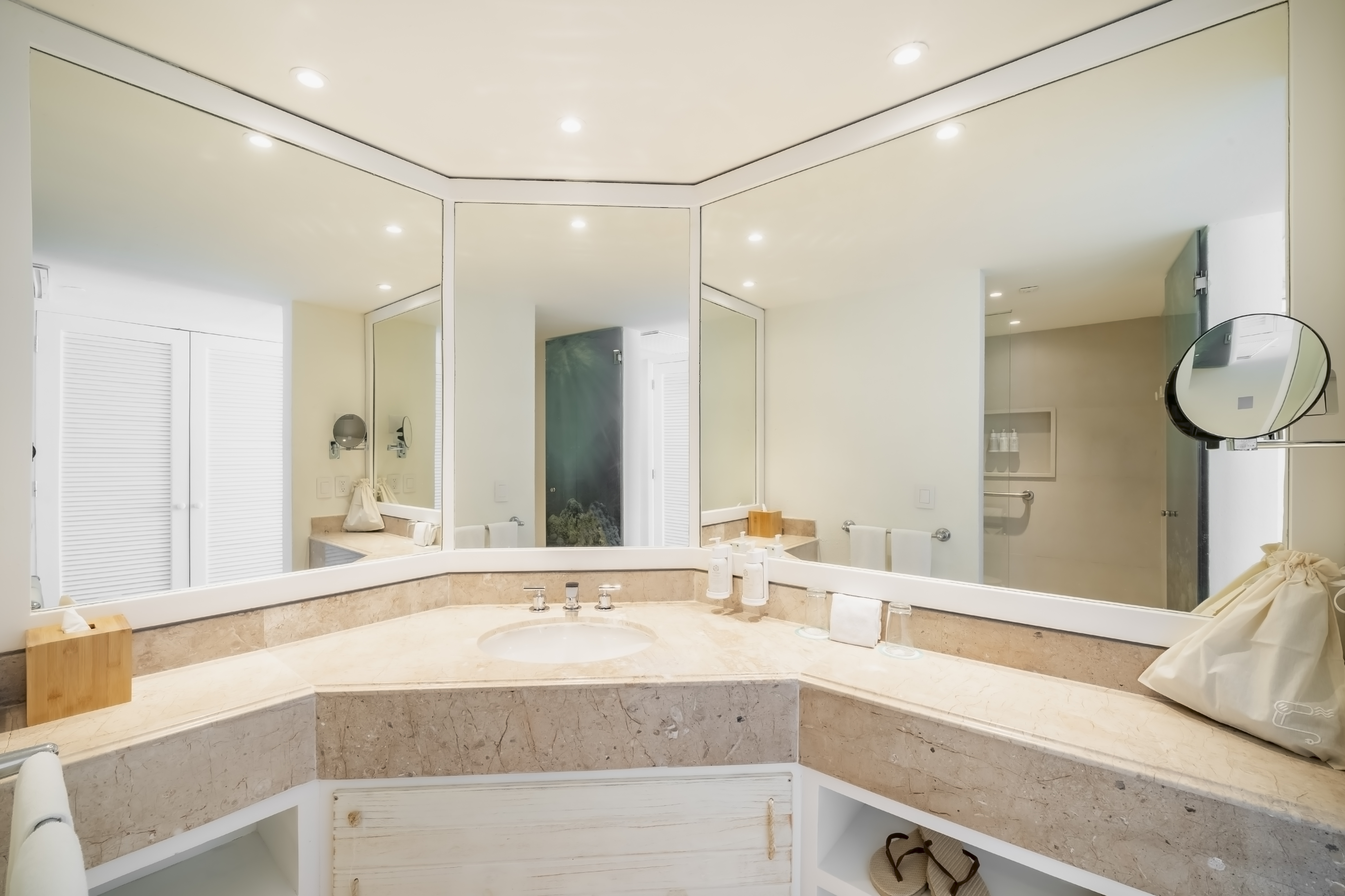 Family Room Ocean View Two Bedrooms