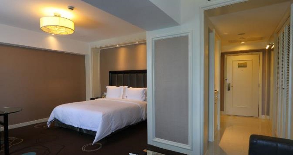 Double King Size Bed