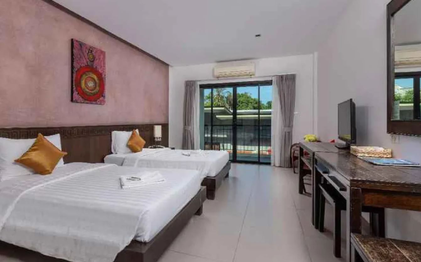 Double or Twin Deluxe Pool View