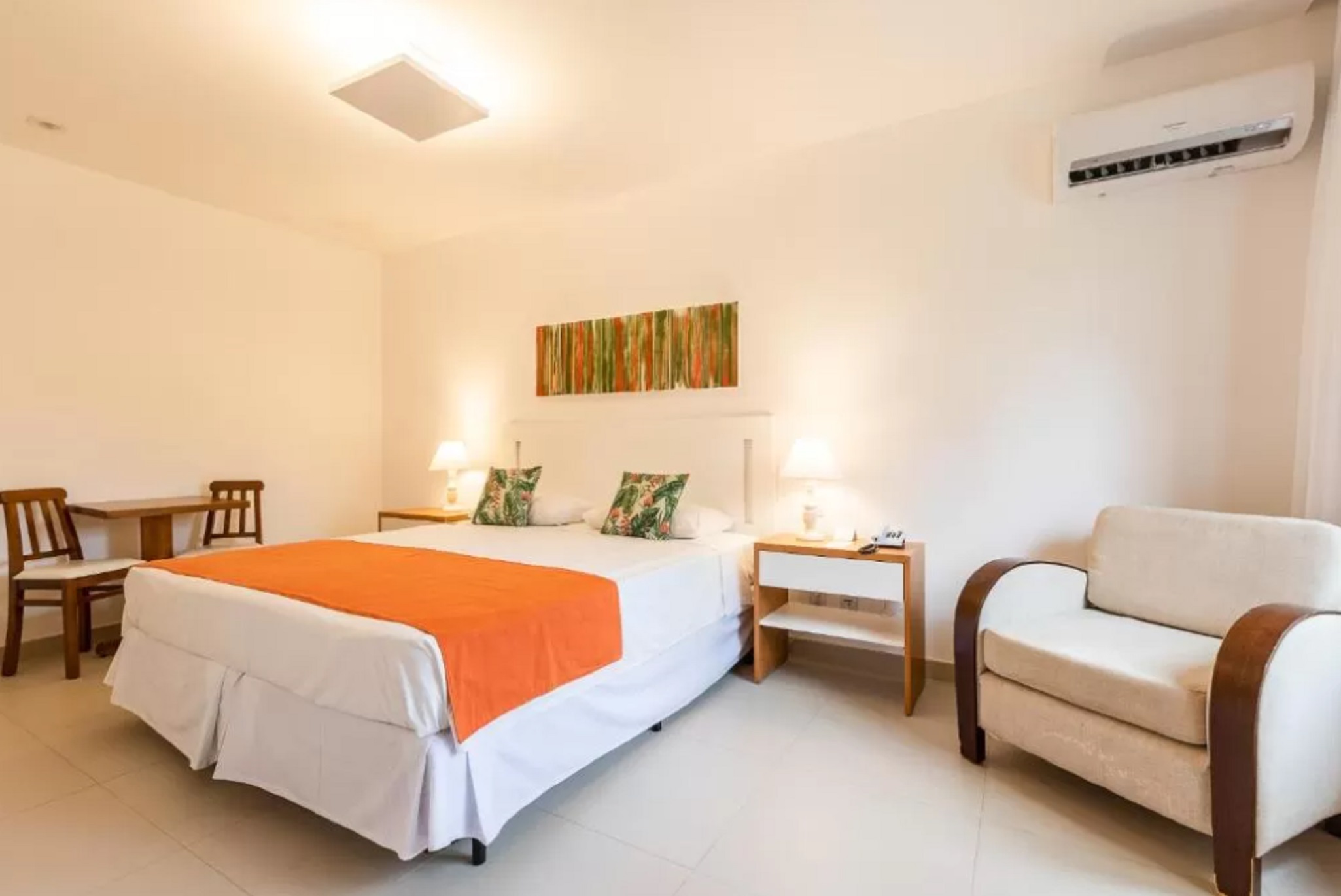 Family Room Capacity 5