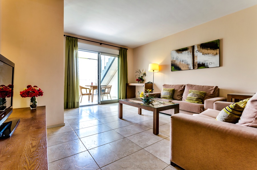 Apartment Capacity 6 Three Bedroom