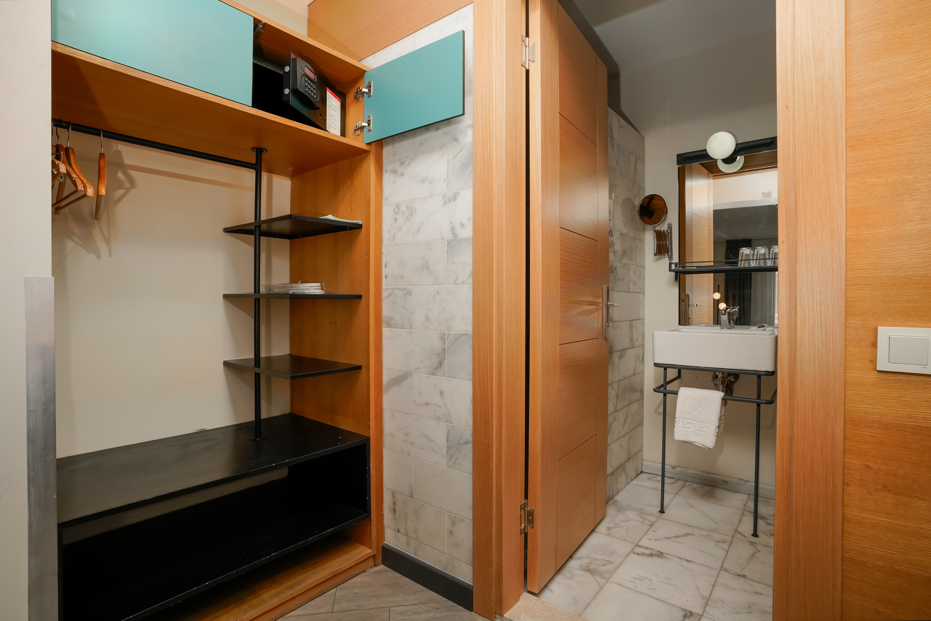 Family Room Connecting Room