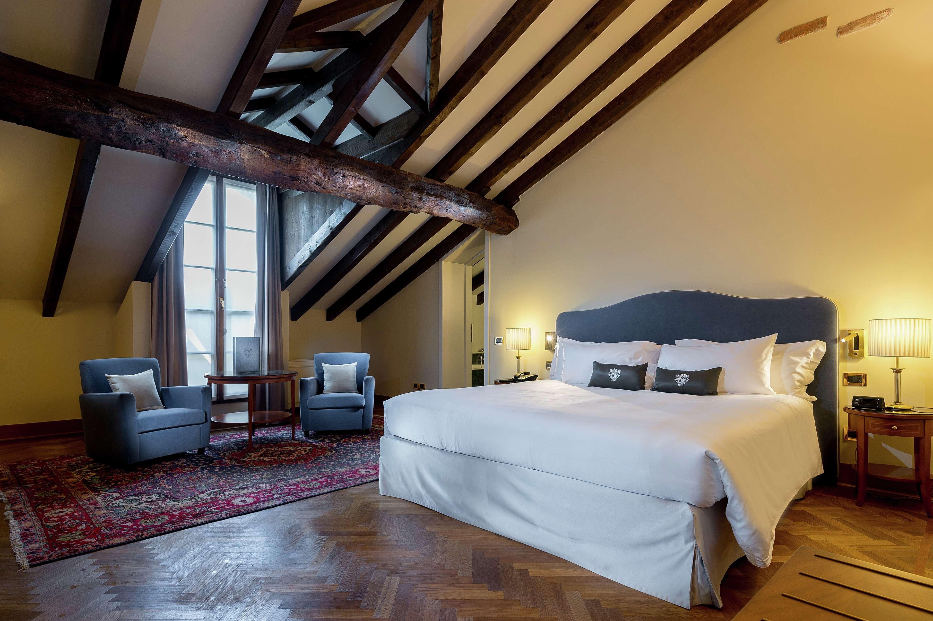 Double Deluxe King Bed