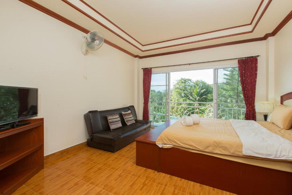 Apartment with Balcony