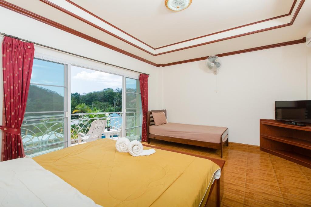 Apartment with Balcony