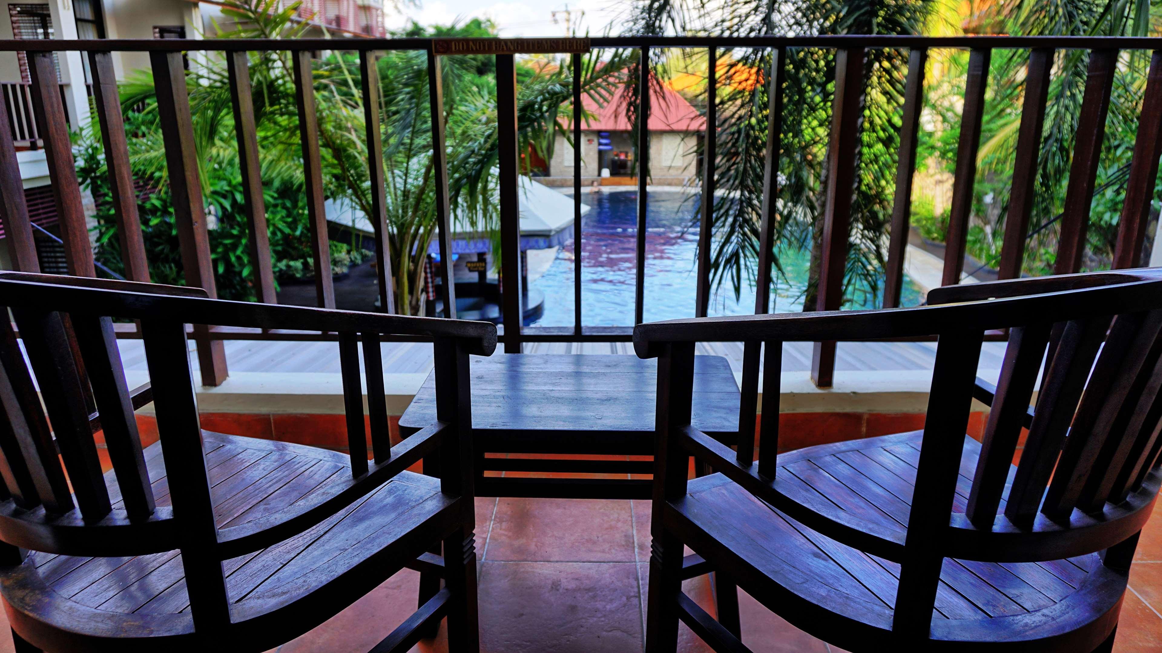 Double Deluxe Pool View