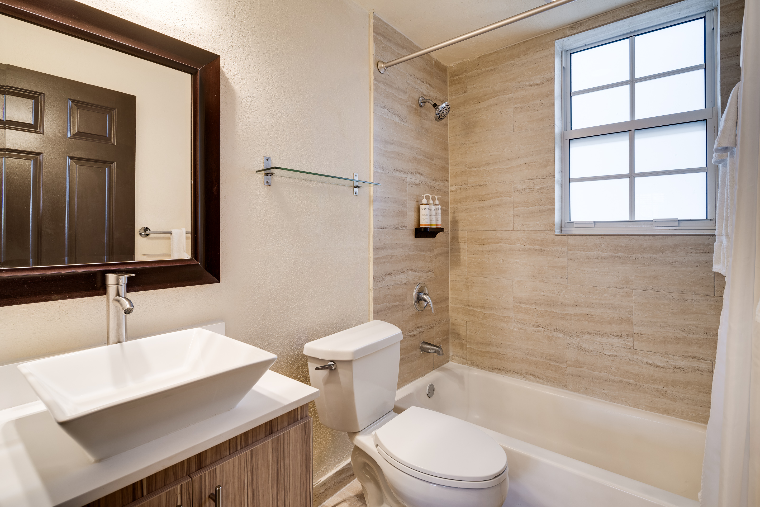 Suite Two Bedrooms One Bathroom