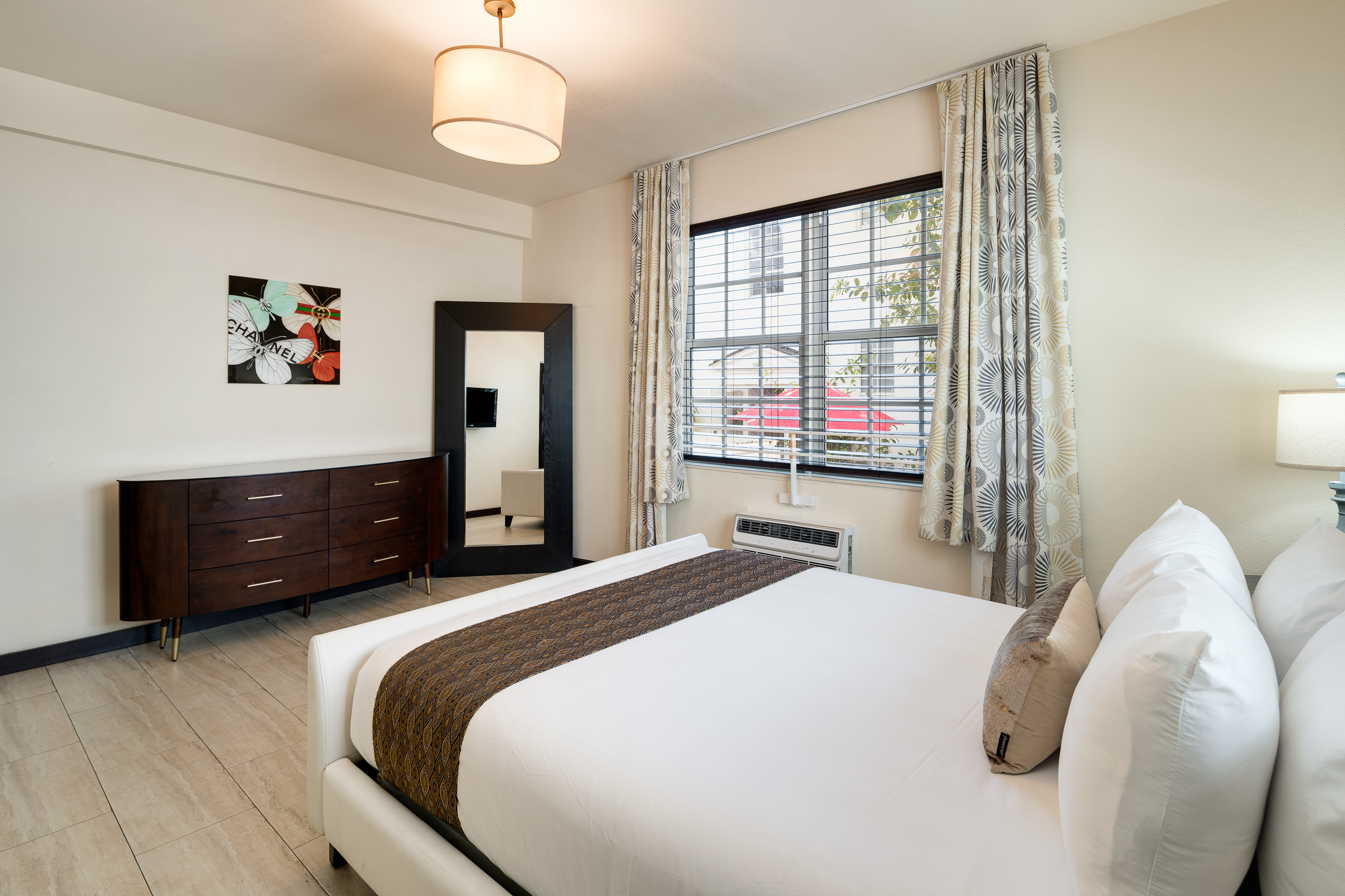 Suite Two Bedrooms One Bathroom