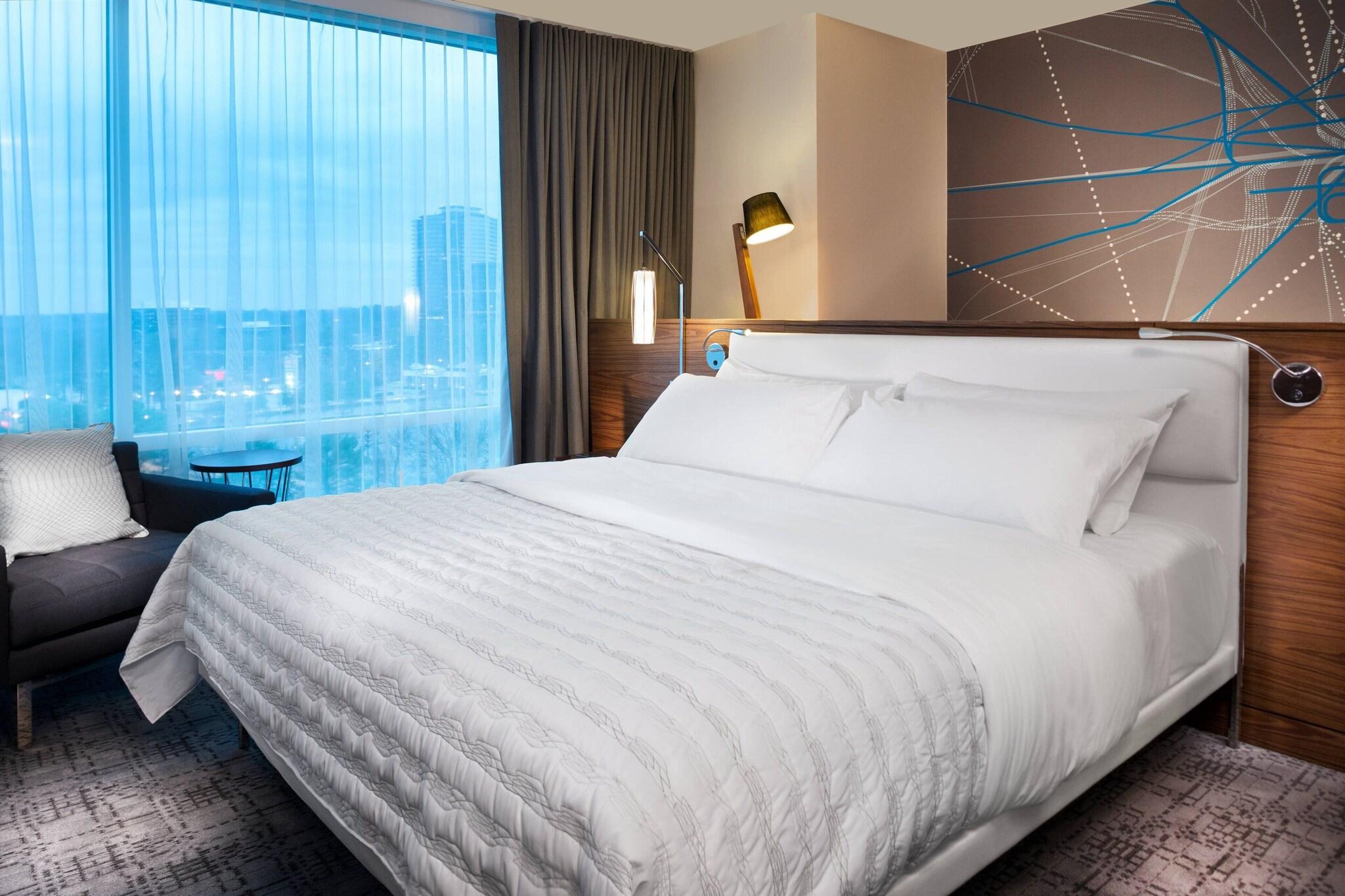 Double Deluxe King Bed