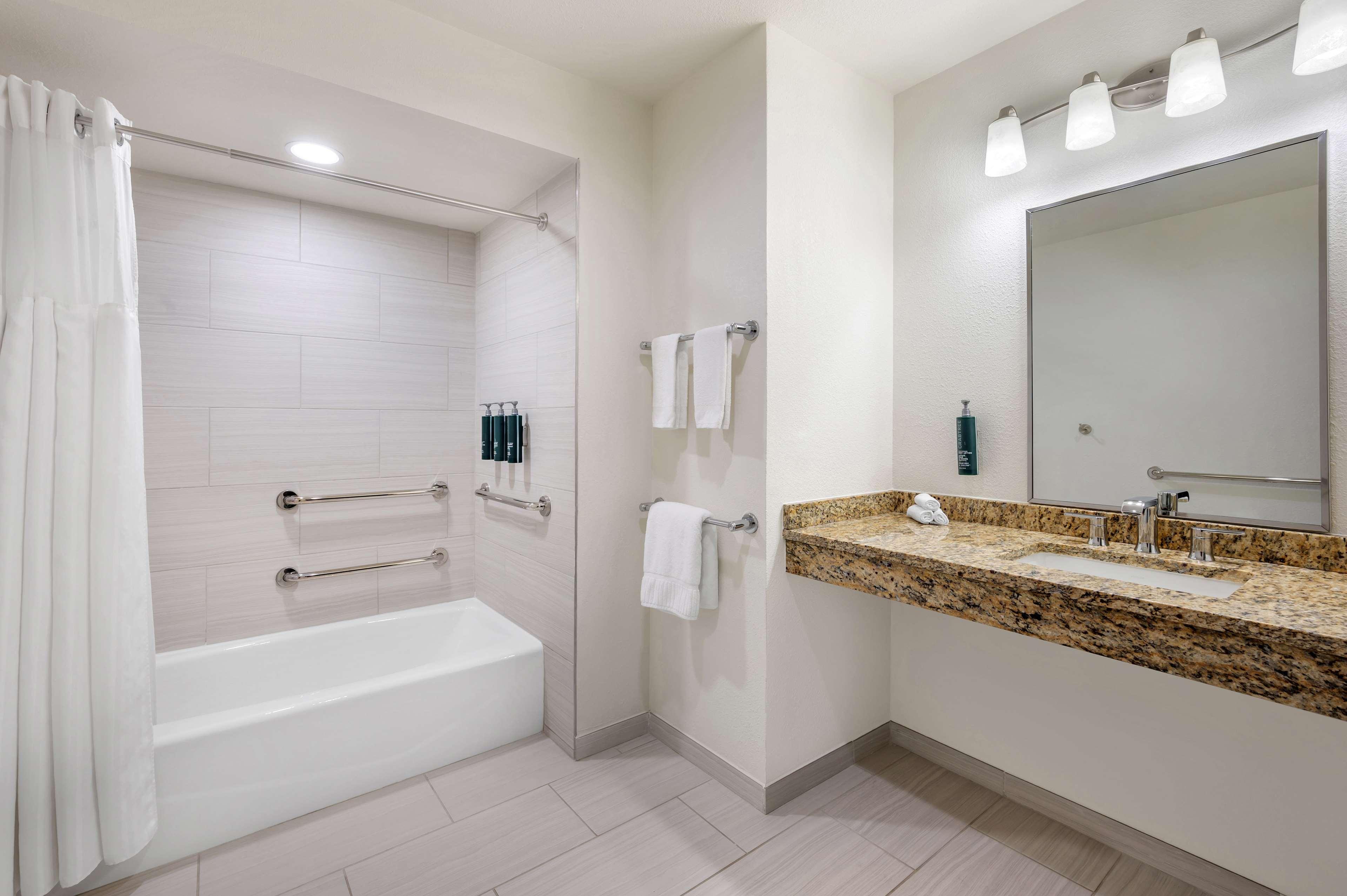 Studio Accessible-queen Size Bed