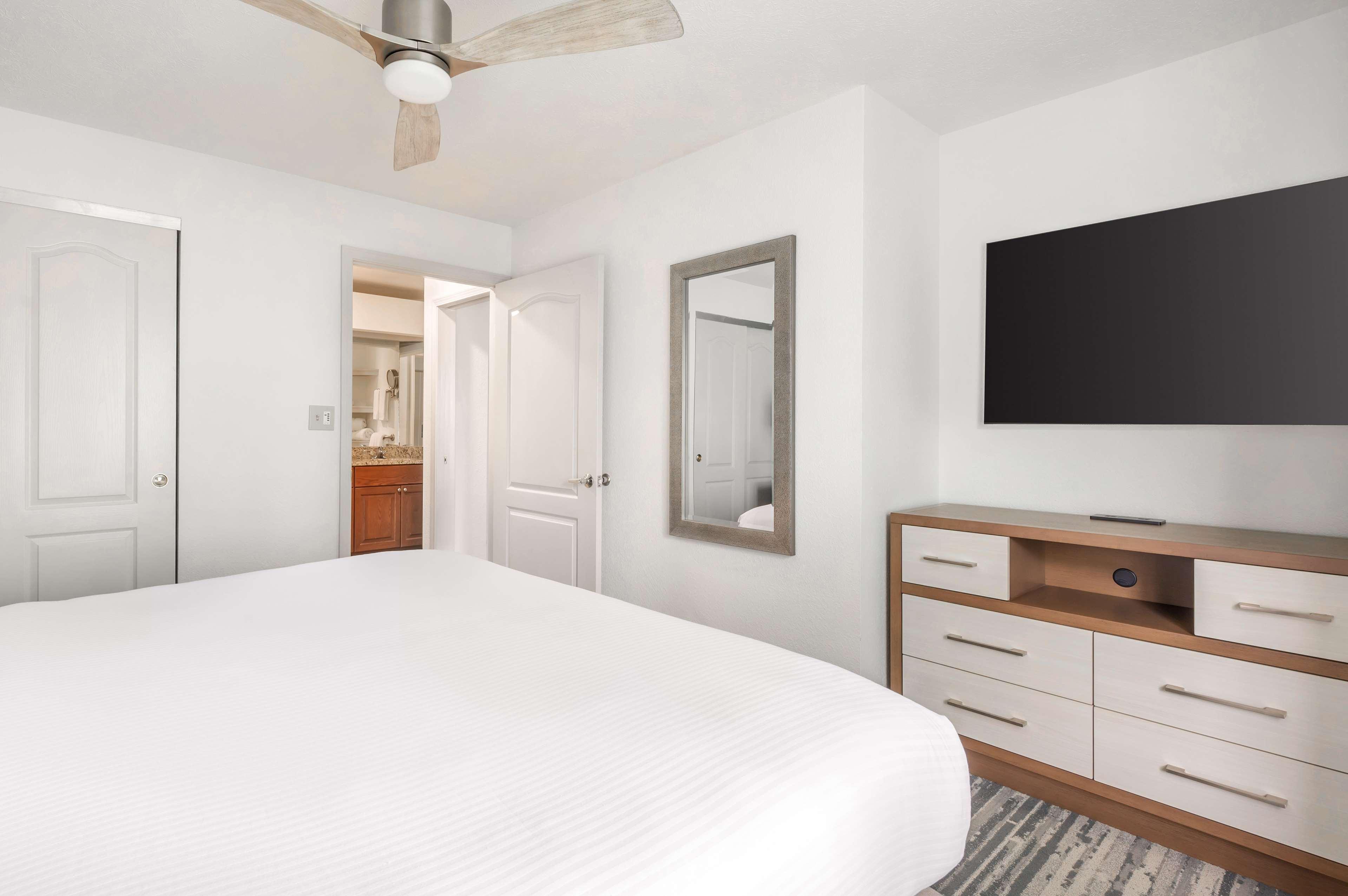 Suite King Bed One Bedroom 