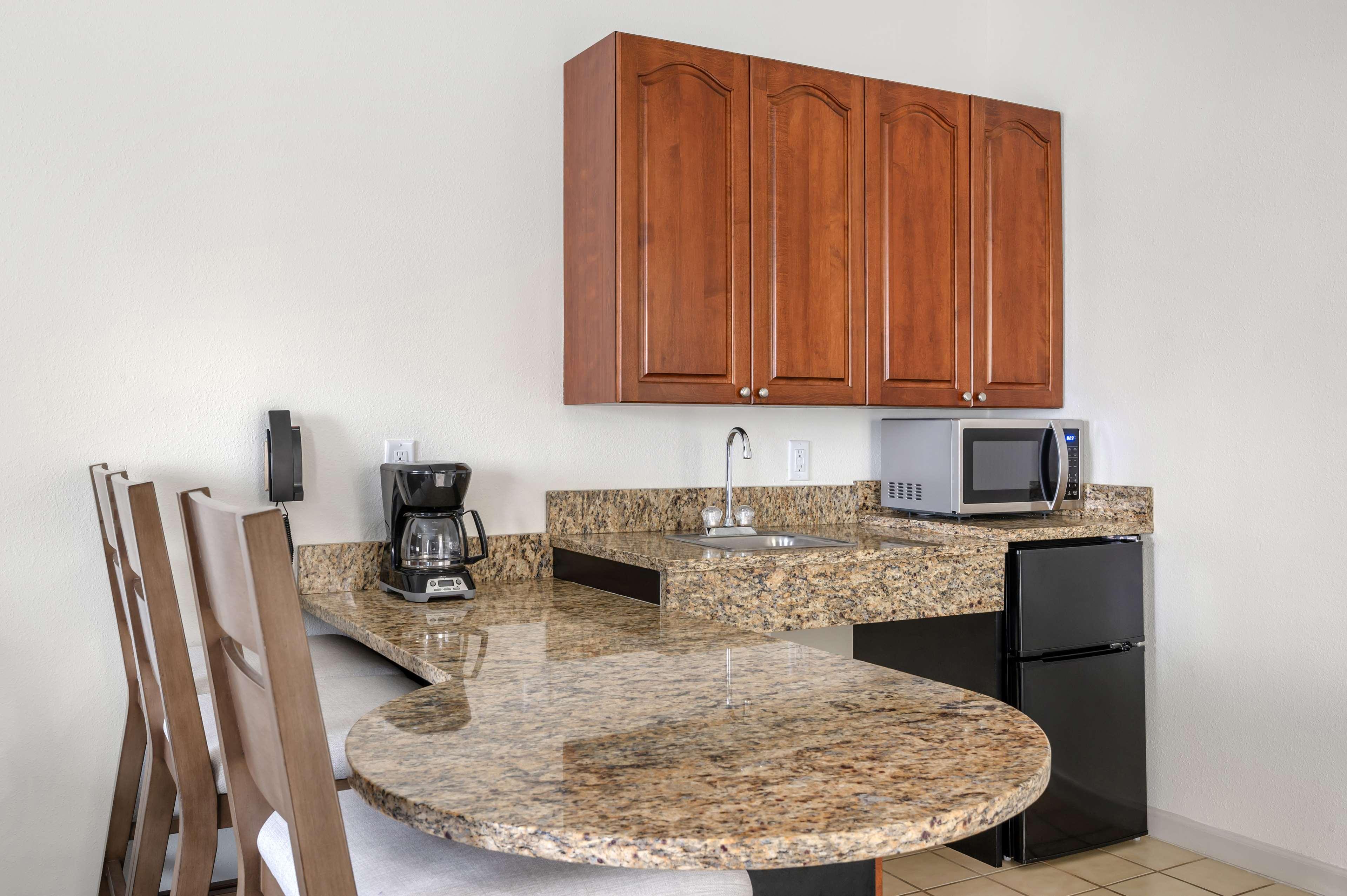 Studio Queen Size Bed