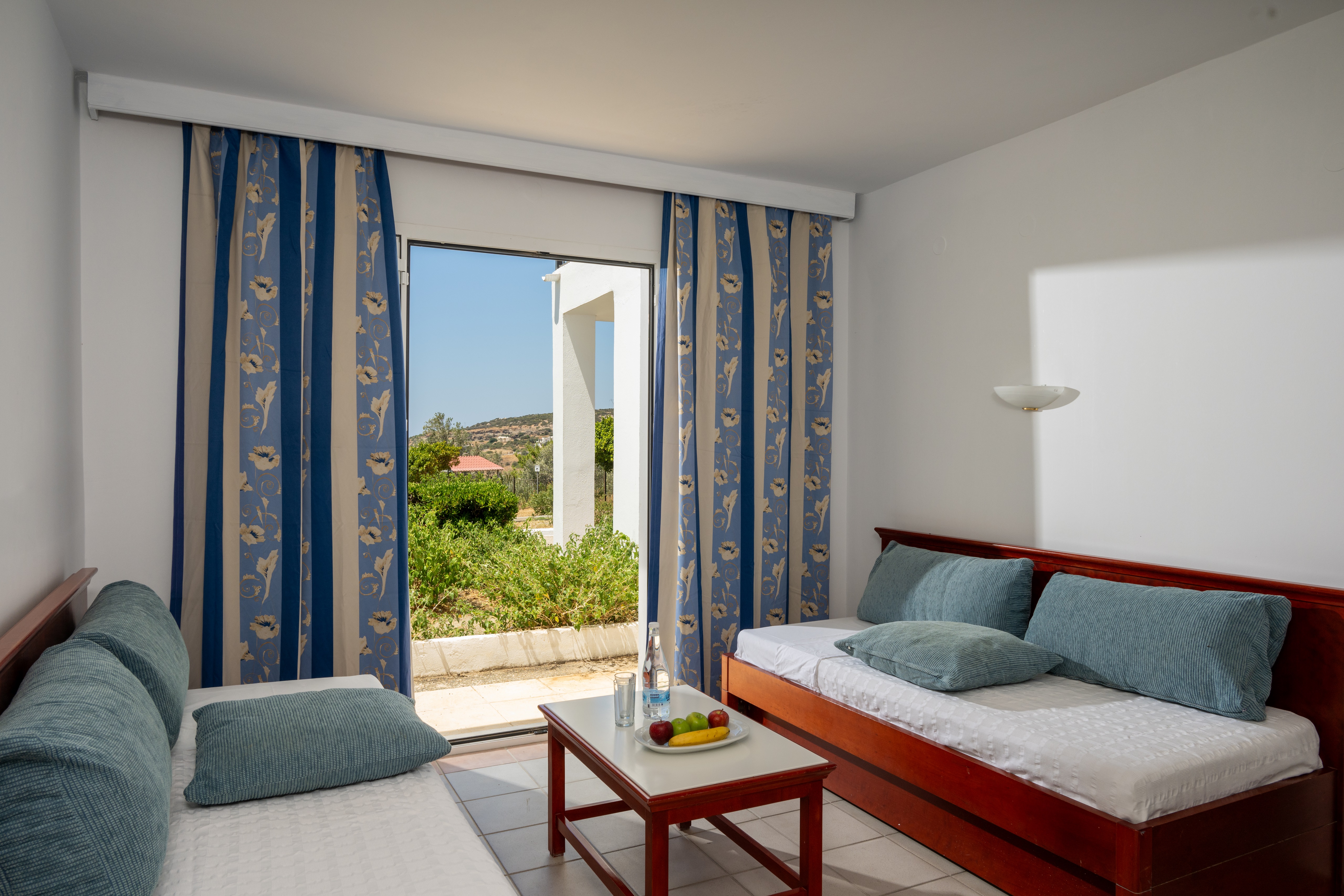 Family Room Garden View