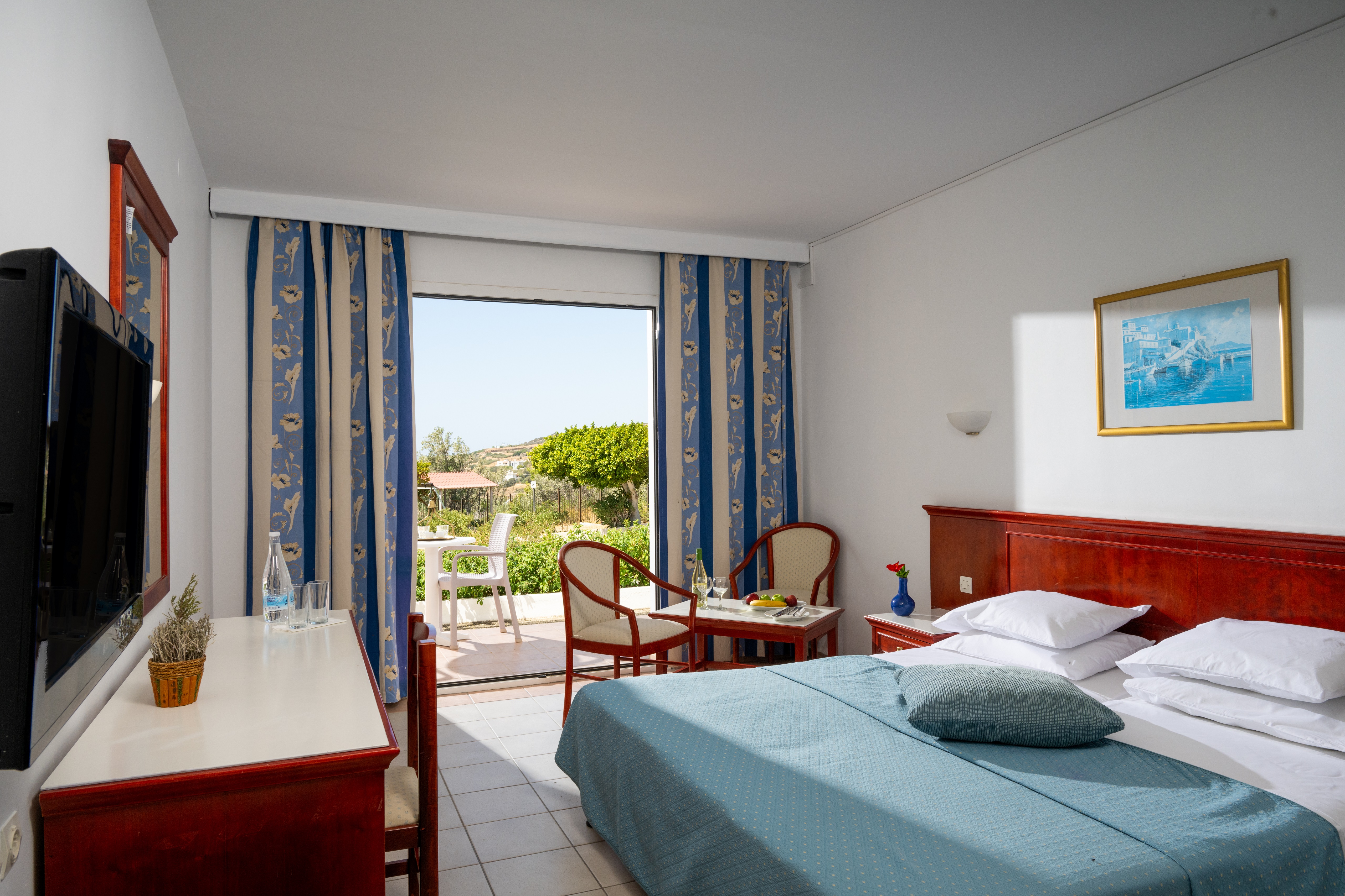 Family Room Garden View