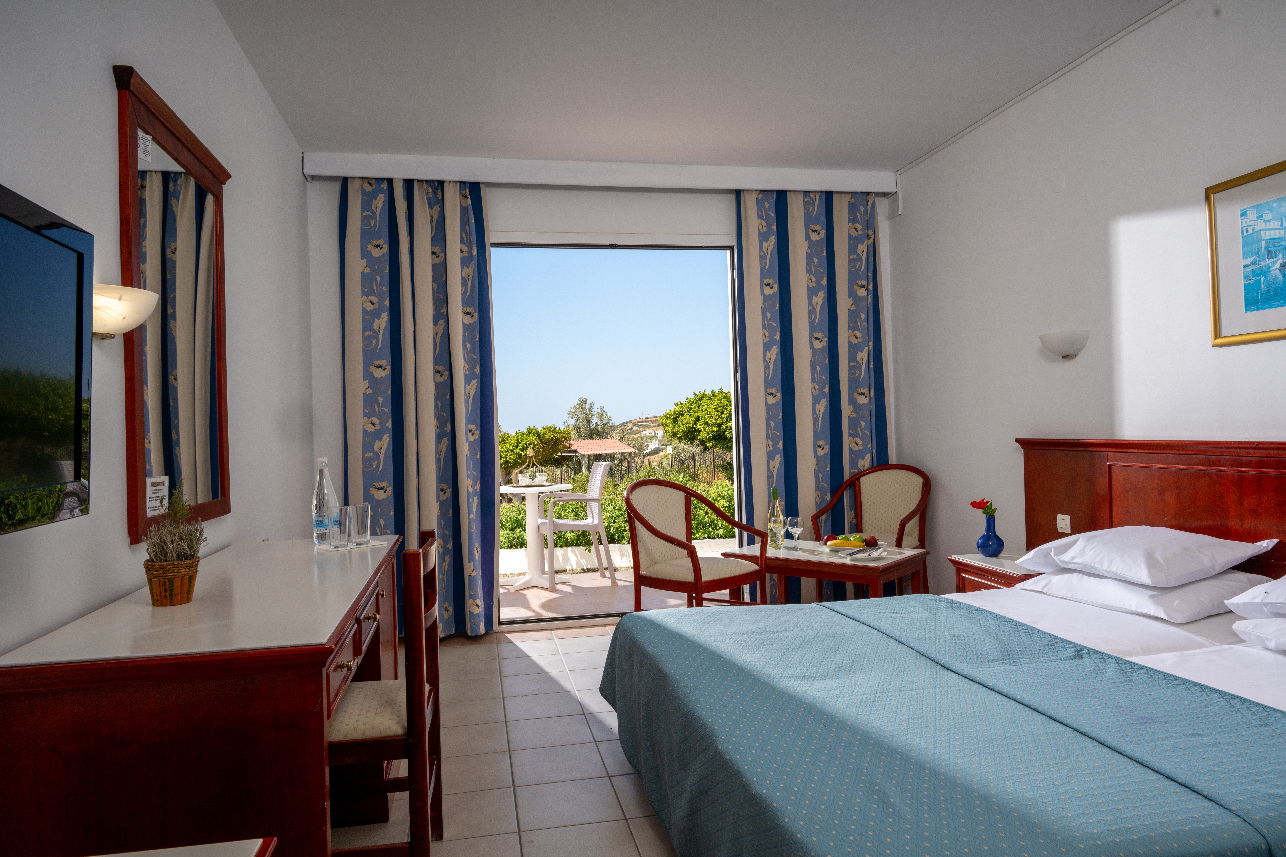 Family Room Garden View